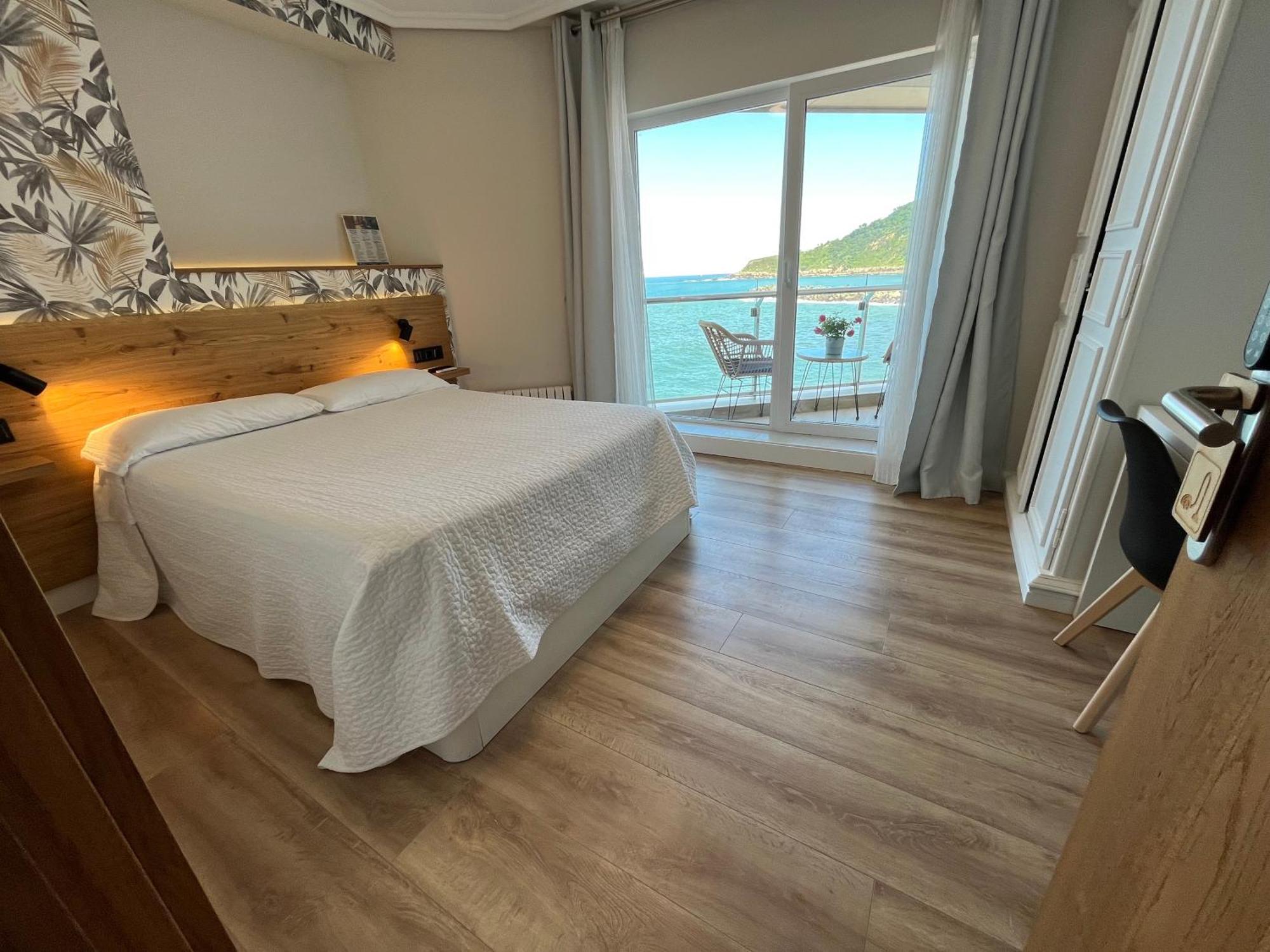 Standard Double or Twin Room Sea View