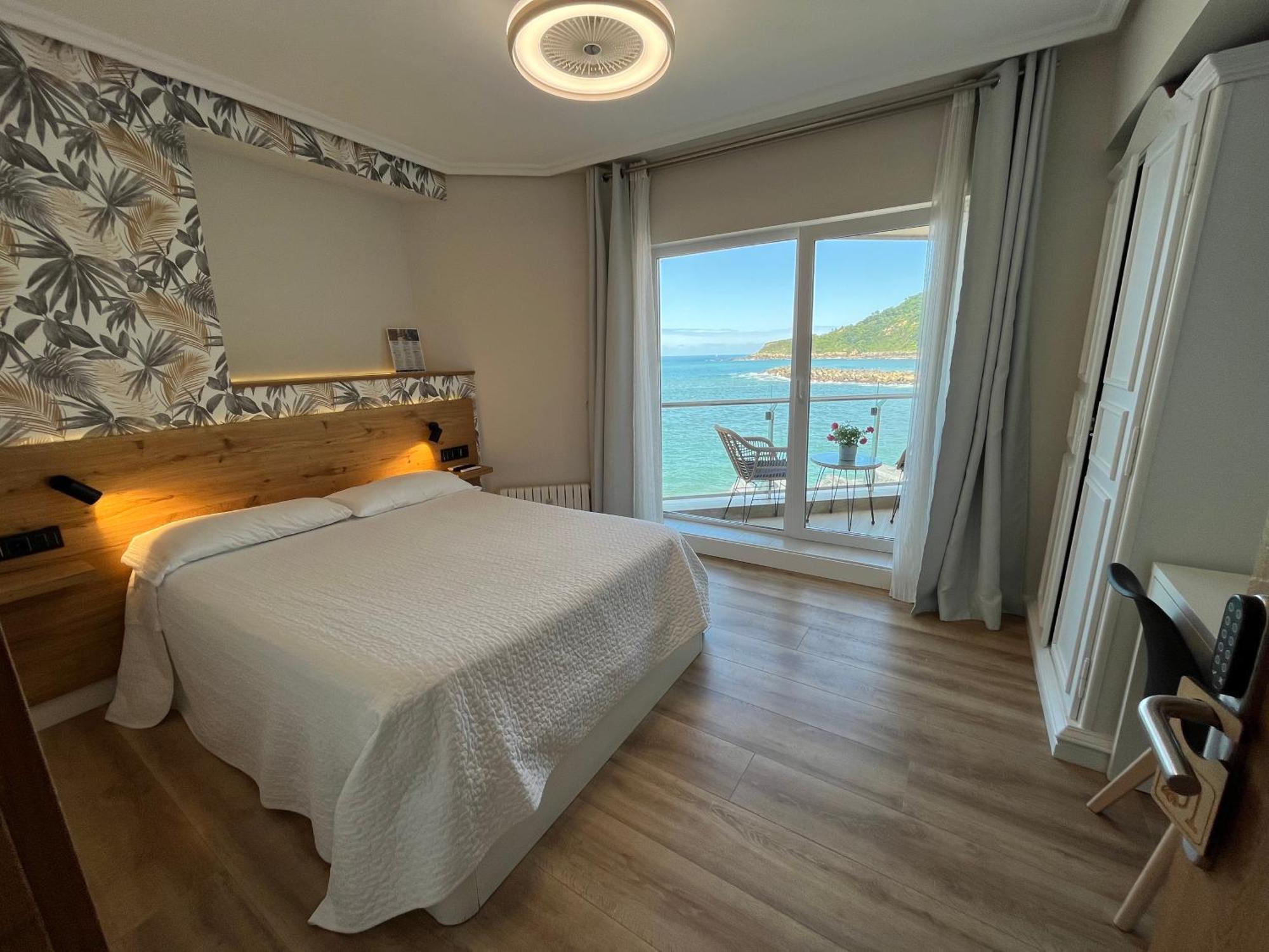 Standard Double or Twin Room Sea View
