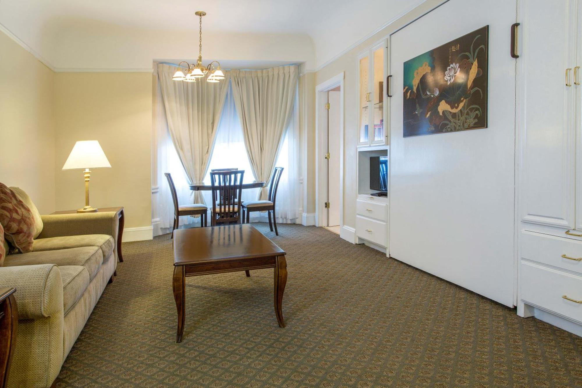 One Bedroom Suite Kitchen