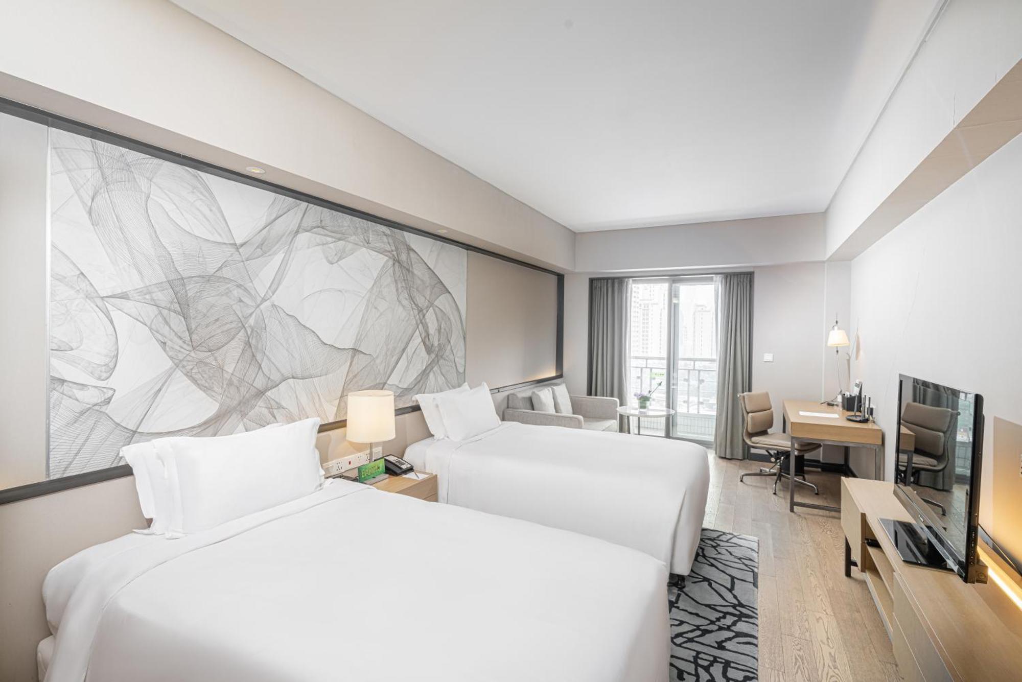 Studio Executive Twin Beds
