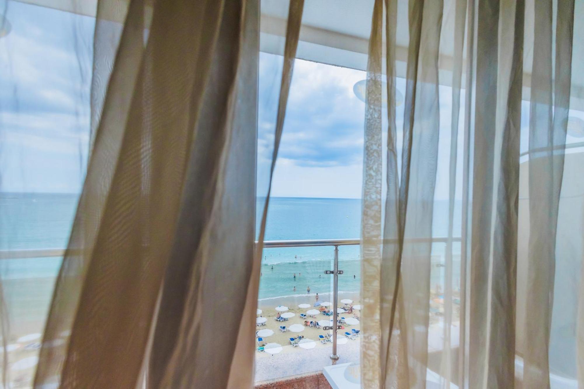 Double or Twin Room with Balcony (2 Adults + 1 Child)