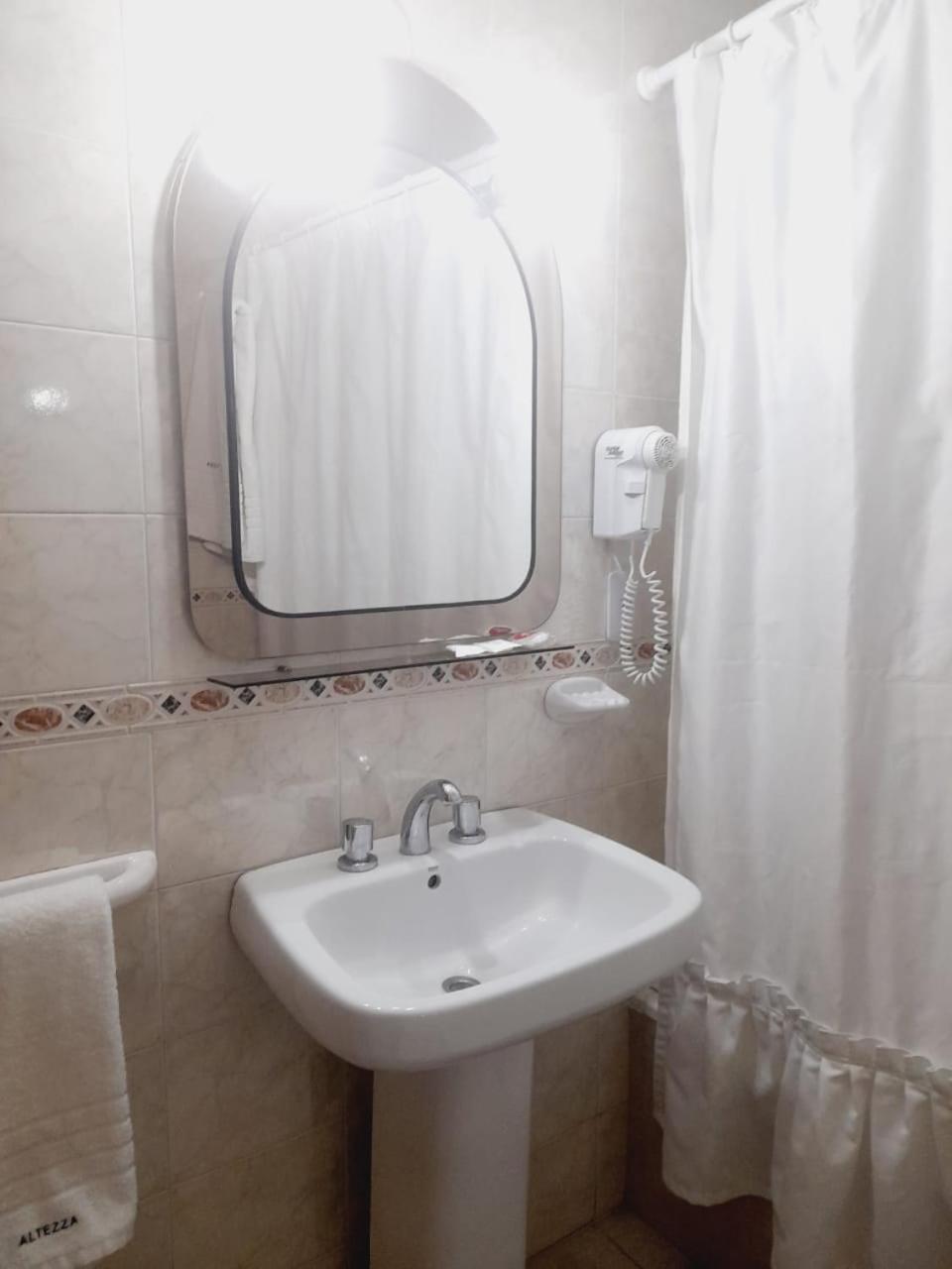 Executive Suite,1553278363:JPEG