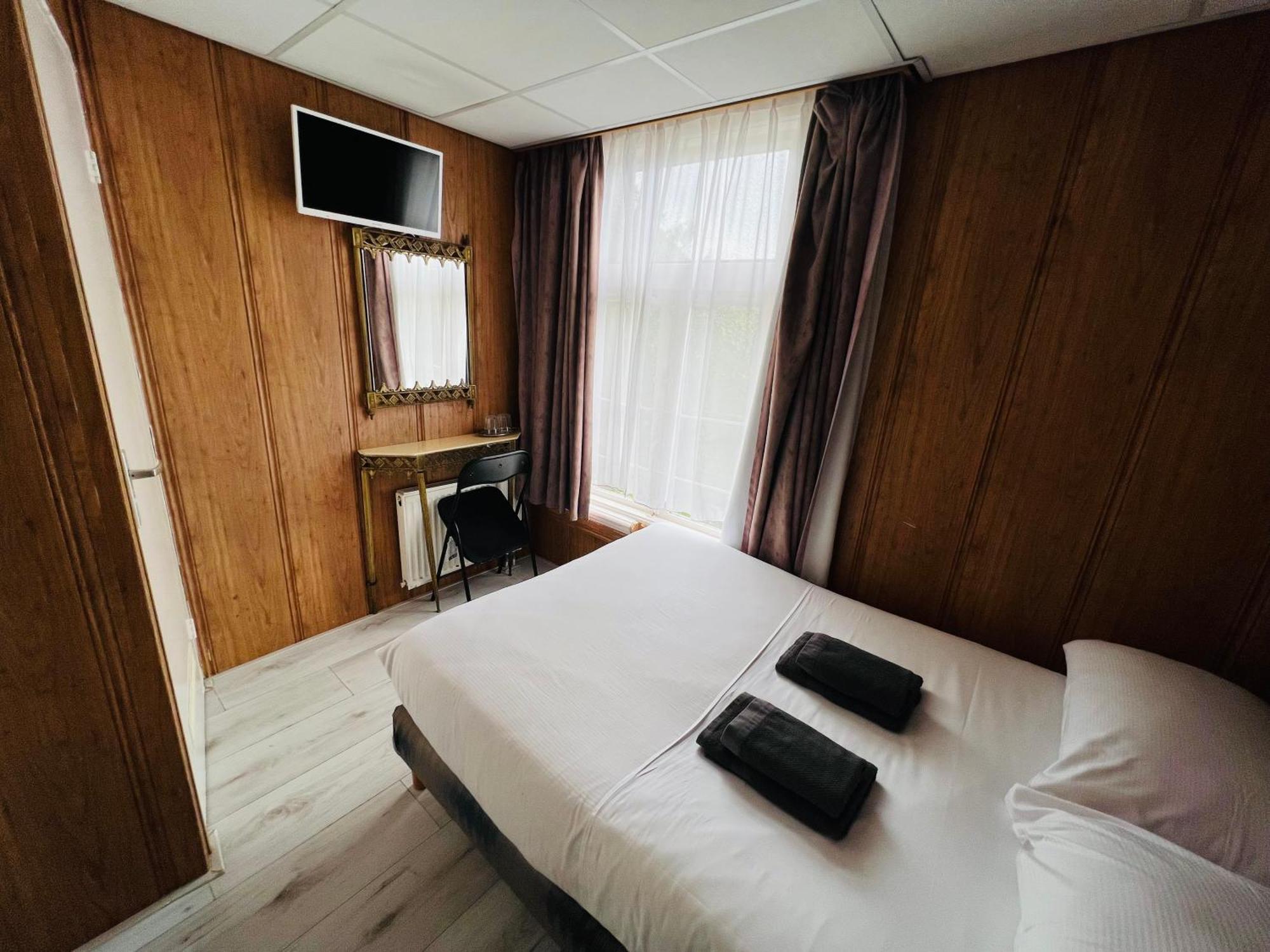 Double Room,1553396203:JPEG