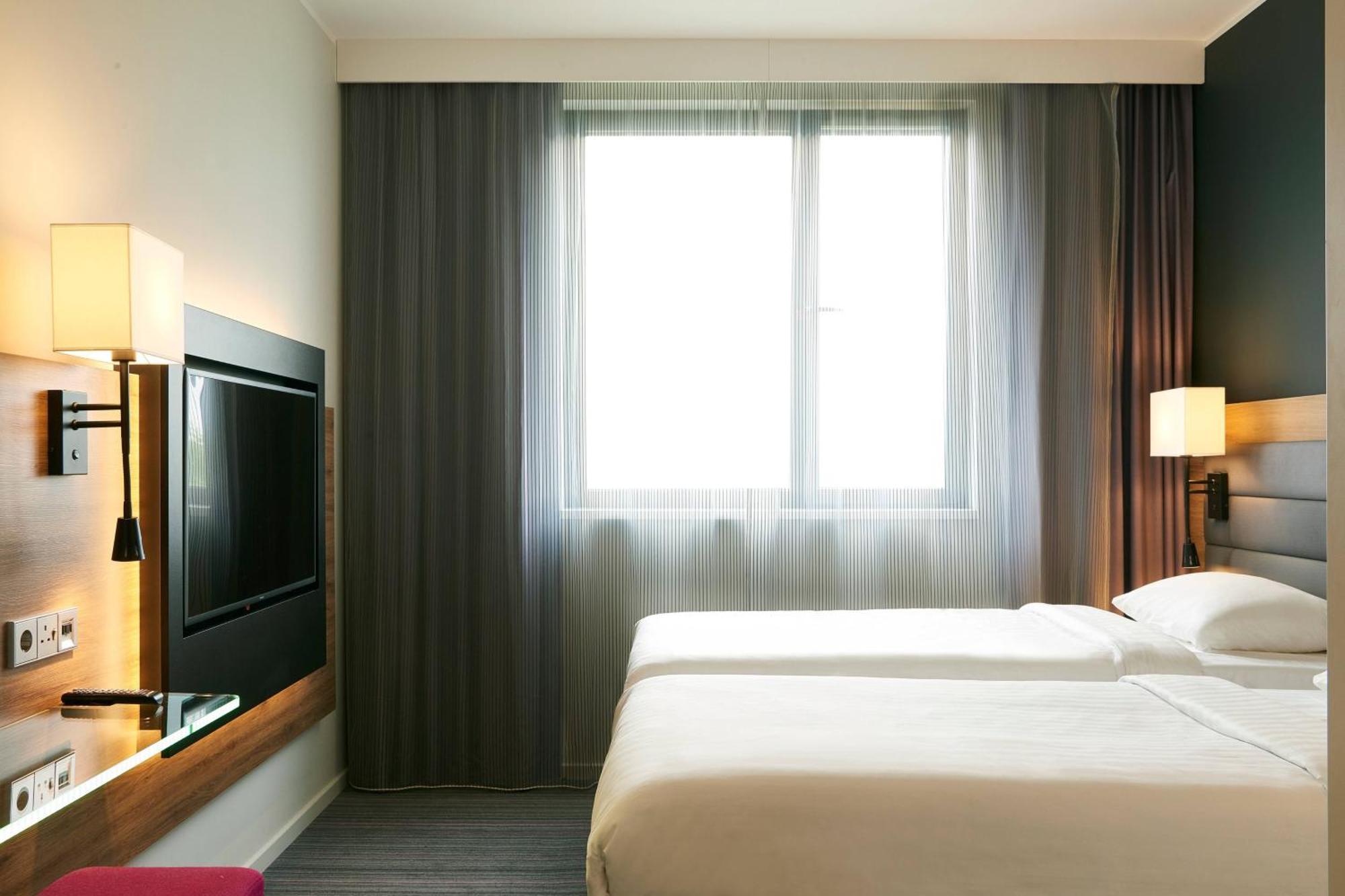 Moxy Twin Sleeper Room