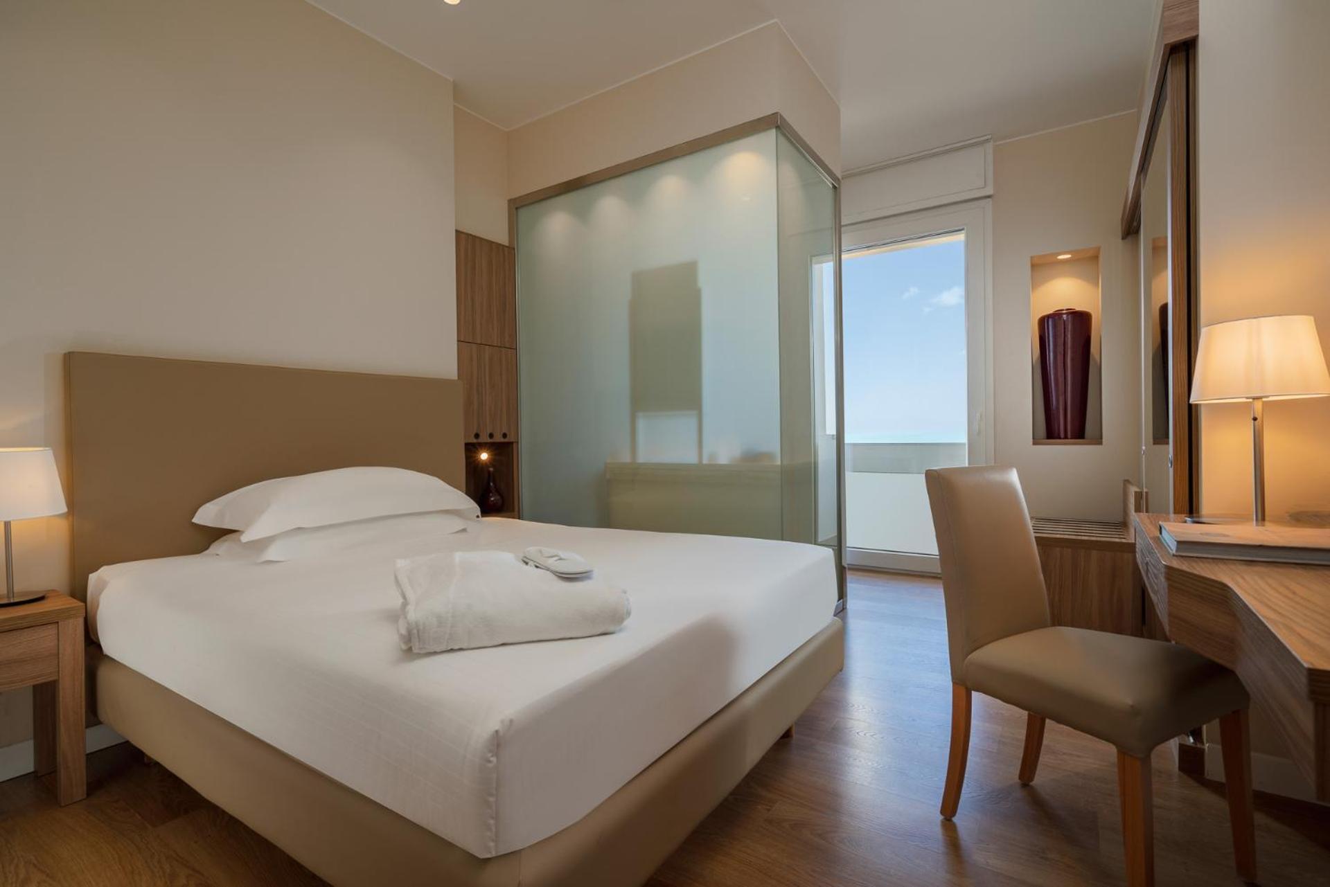 Executive Double Room Small Double Bed