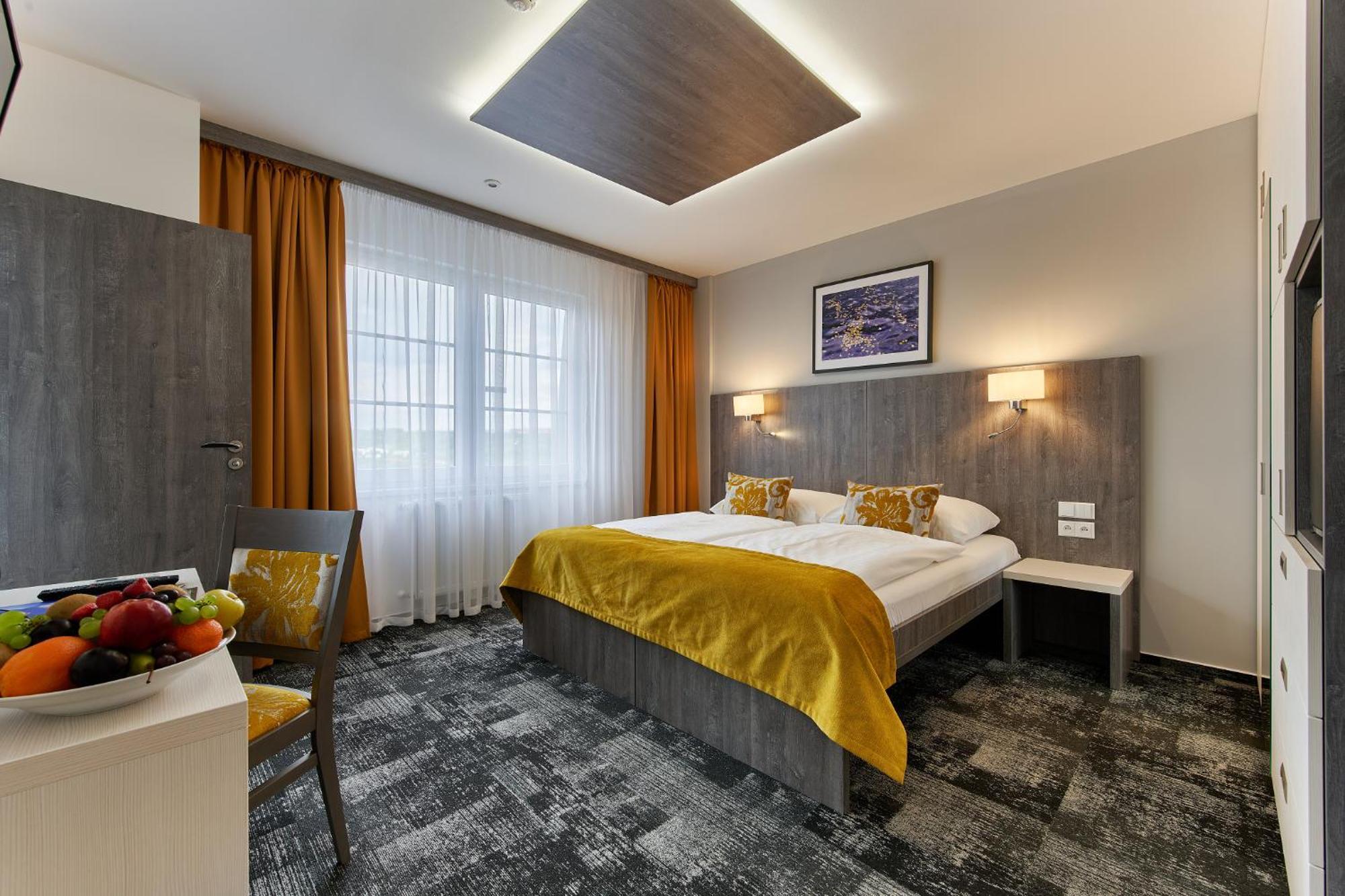 Special Offer - Deluxe Double Room with Unlimited Water and Sauna World Access,1580276849:JPEG