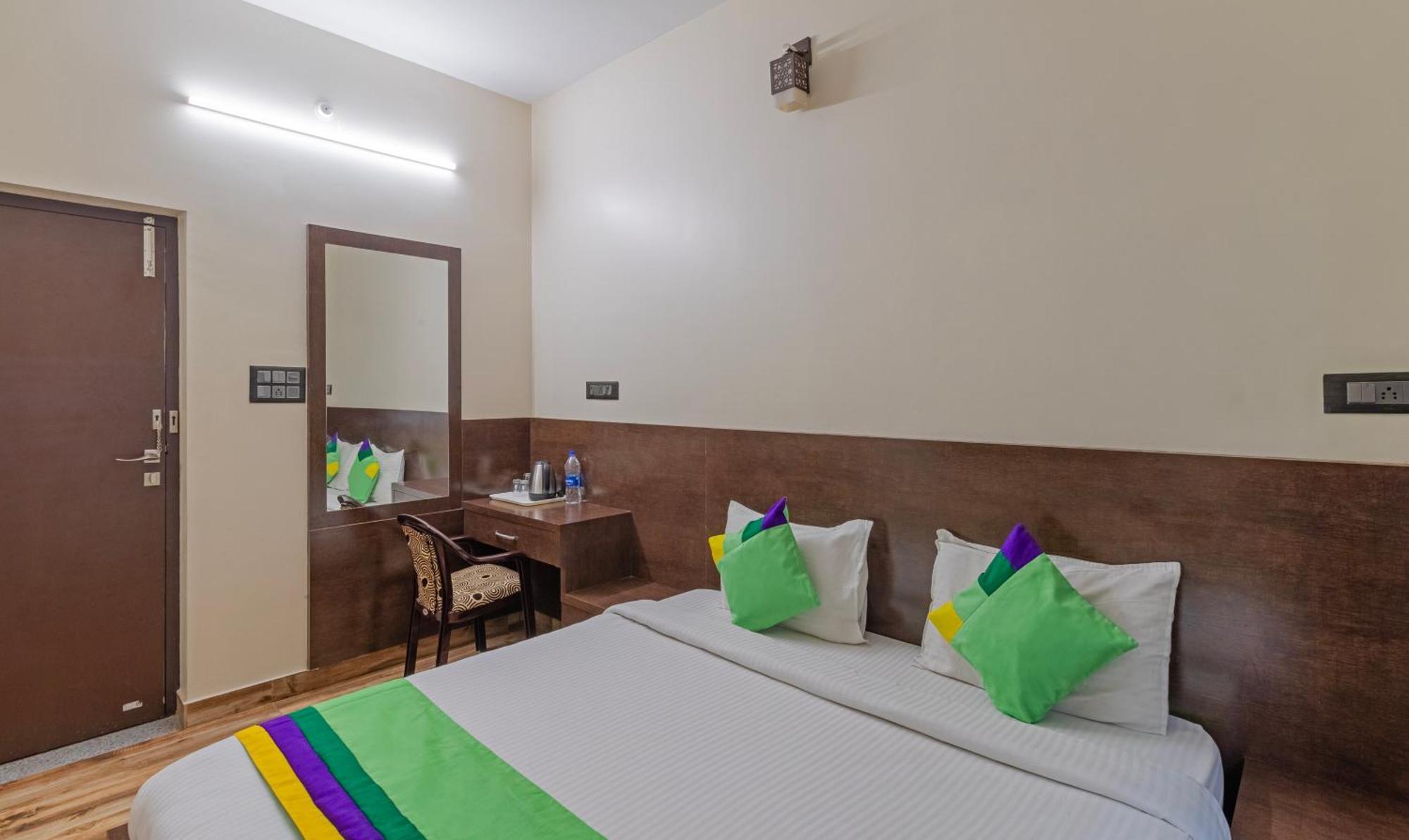Standard Double Room,1554054610:JPEG