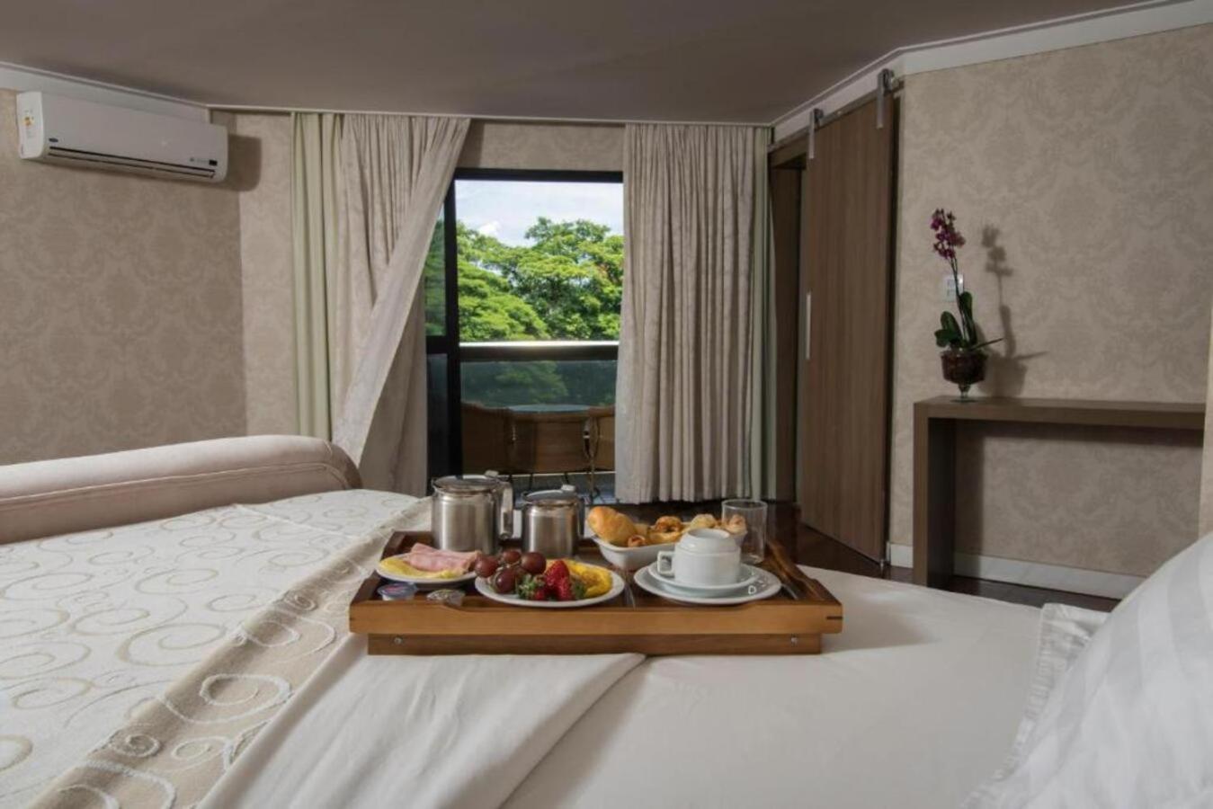 Suíte com Cama King-size e Varanda