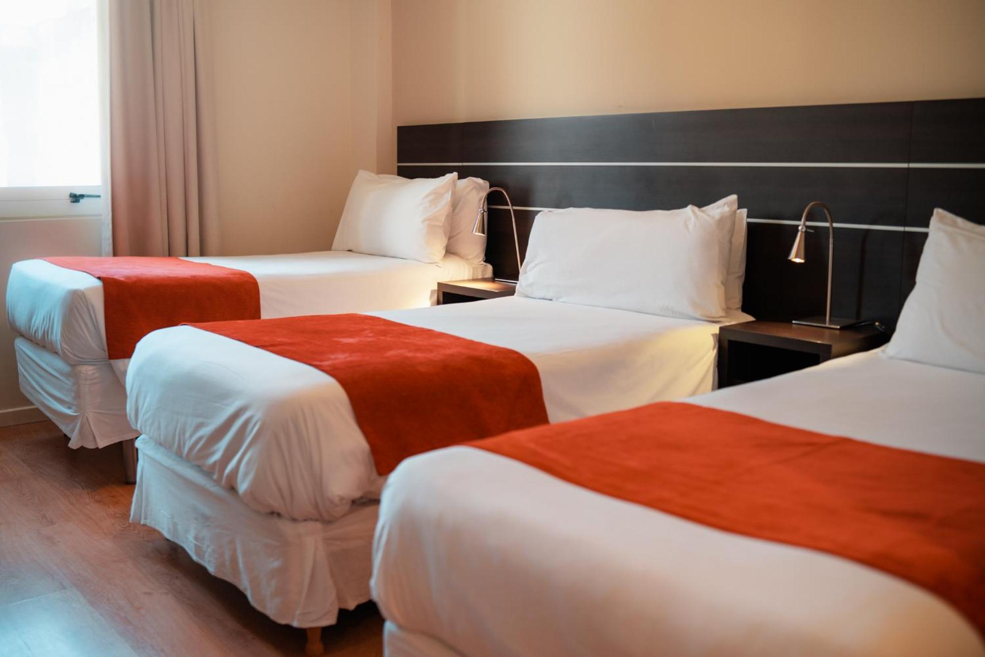 Quarto Duplo com Cama Extra