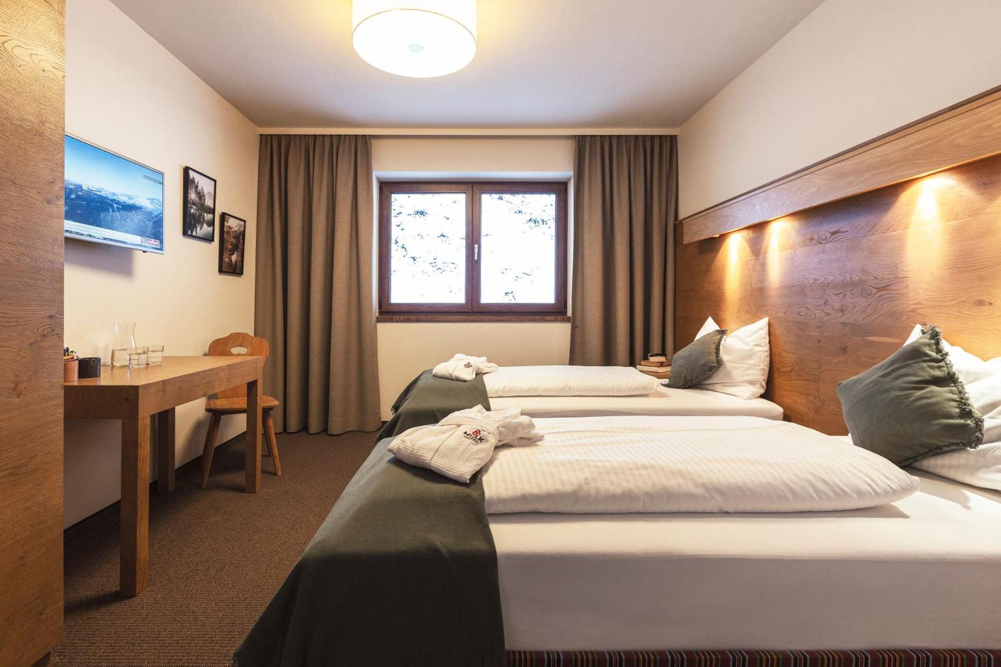 Standard Room,1632256389:JPEG