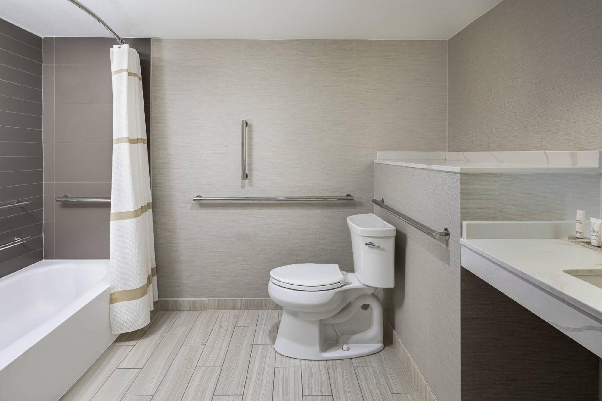 Suite con cama extragrande y sofá cama - No fumadores