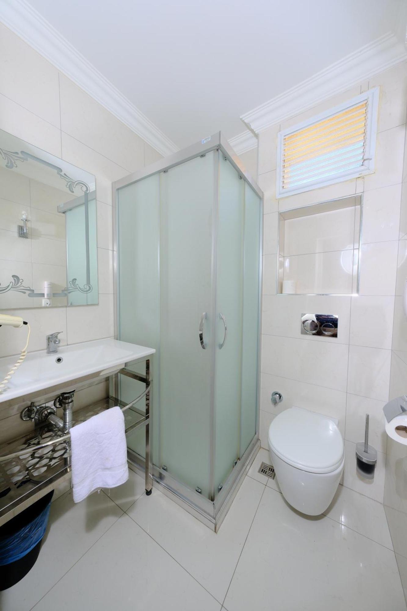 Deluxe Triple Room,1636747992:JPEG