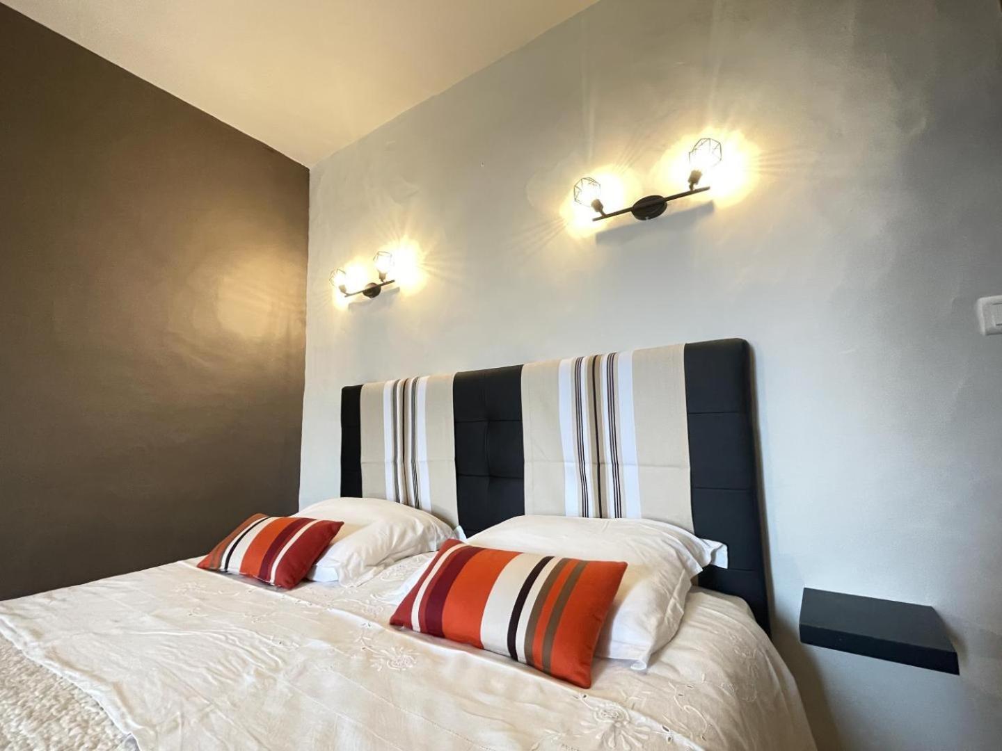 Double Room,1554275446:JPEG