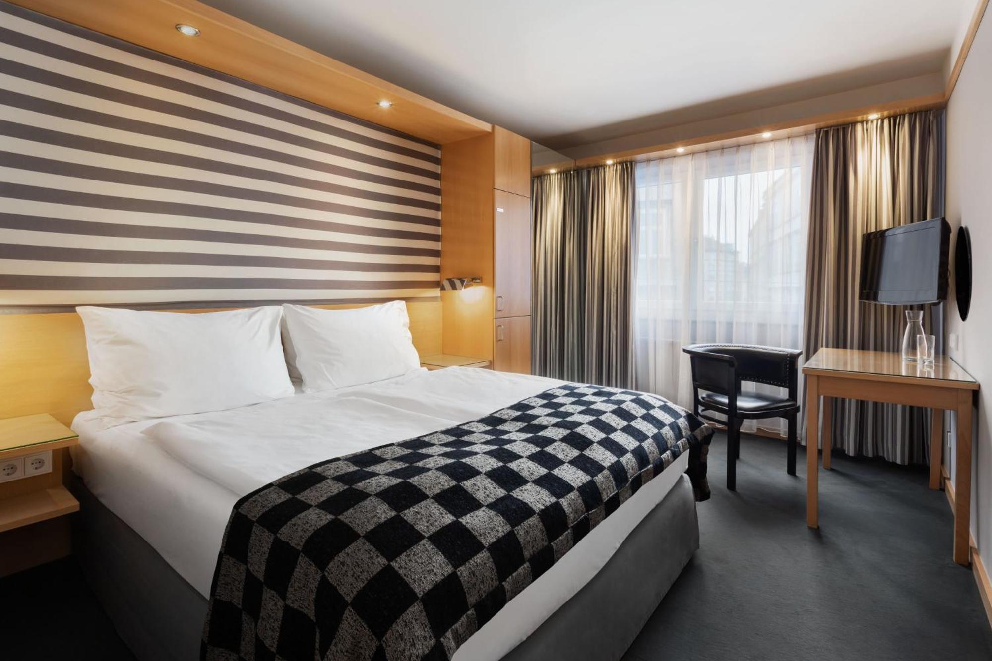Quarto Standard com Cama Queen-size