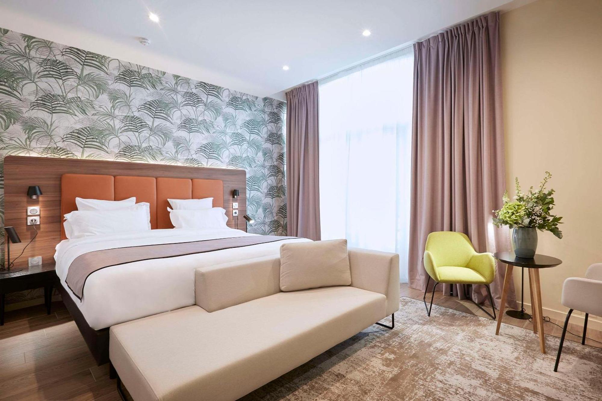 Superior King Room,1555673923:JPEG