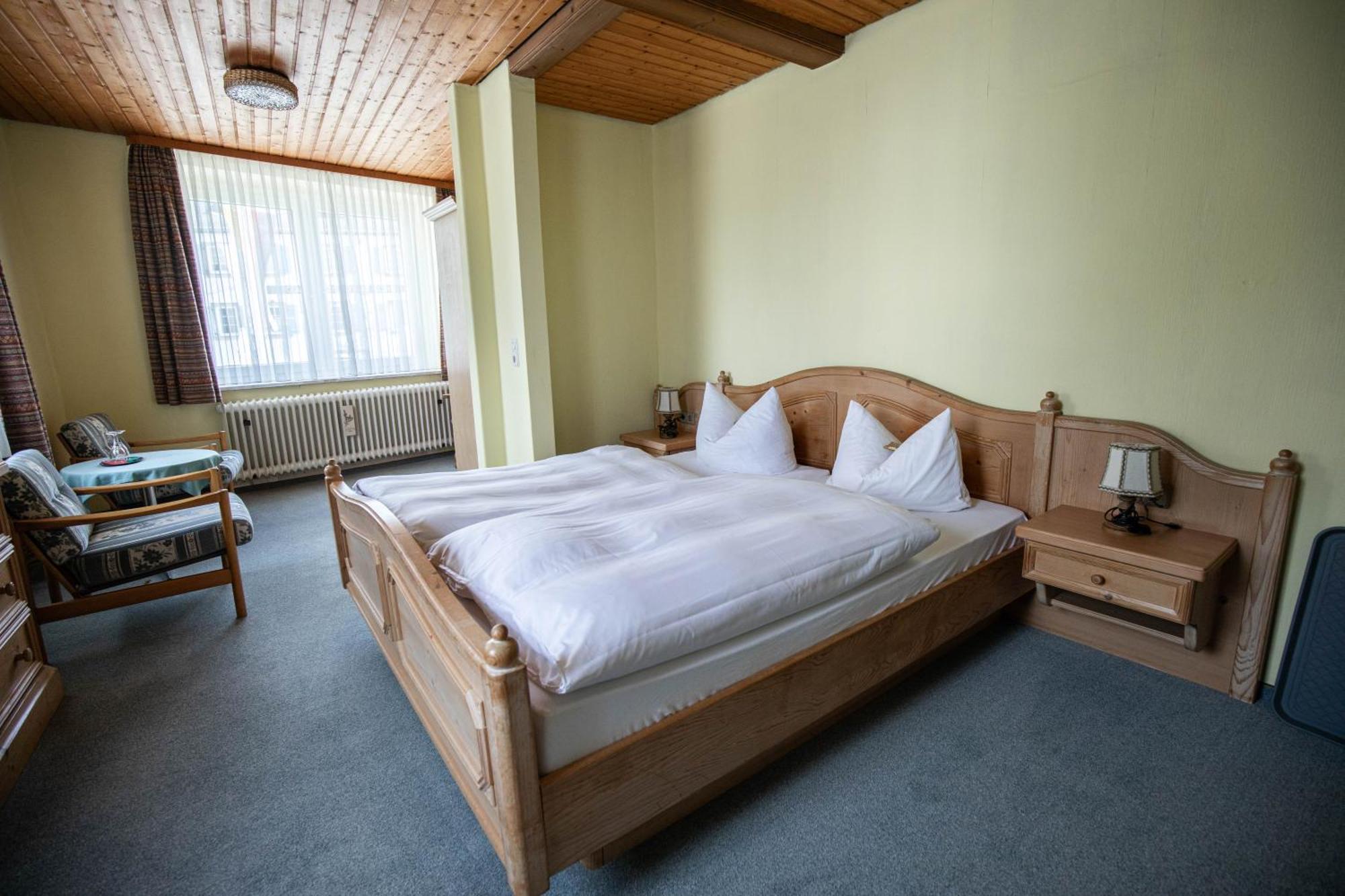 Doppelzimmer mit Gemeinschafts-WC