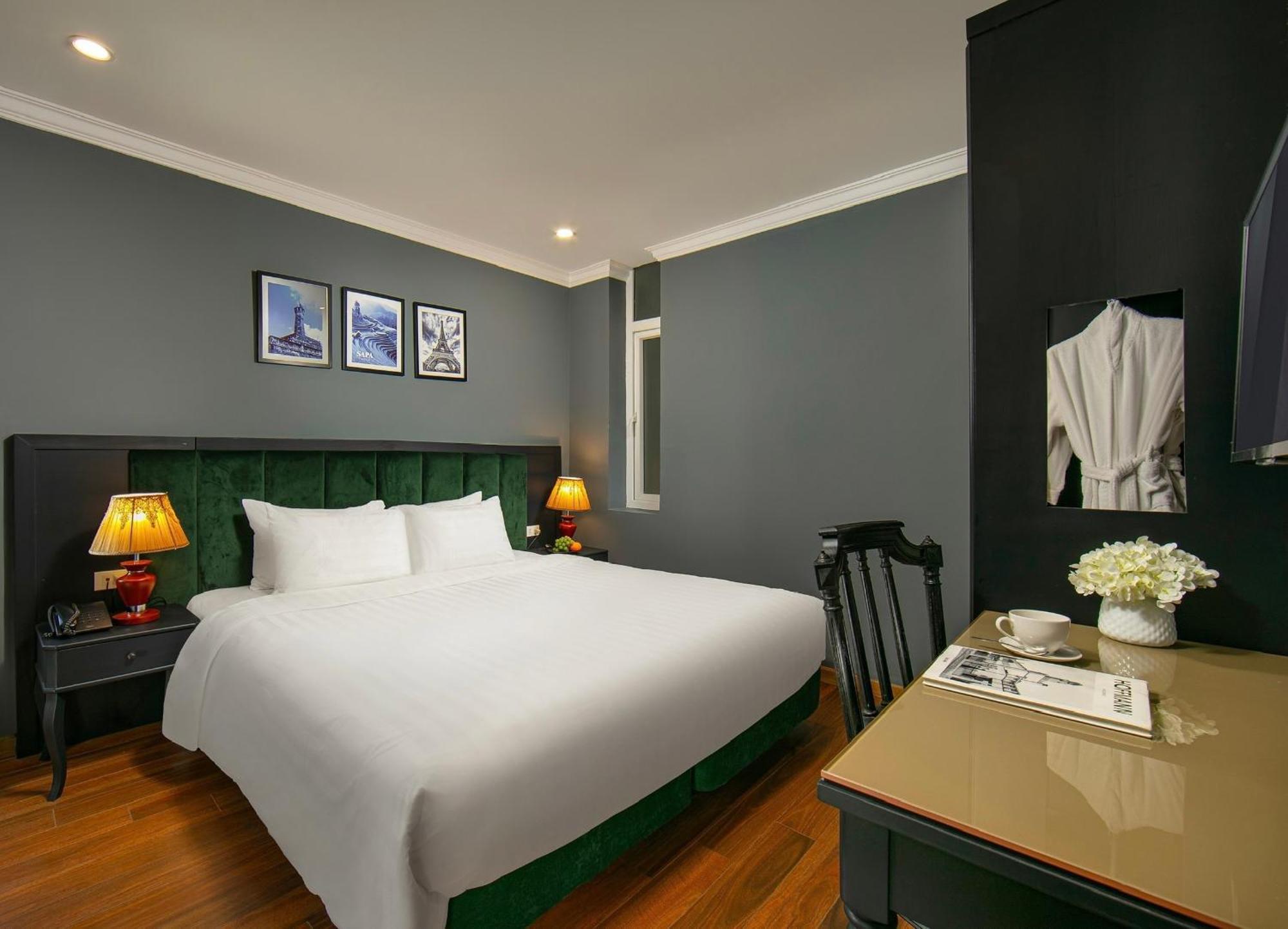 Deluxe Room No Window