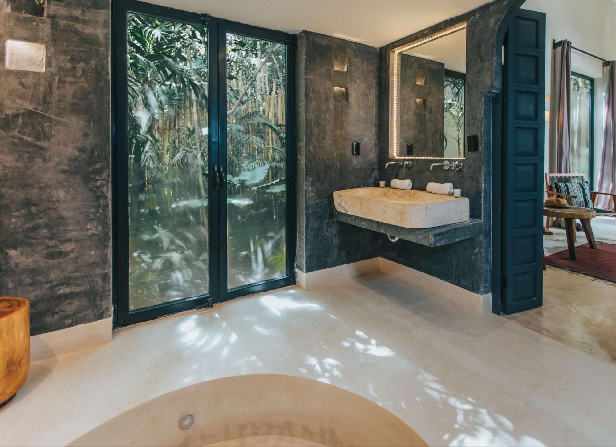 Deluxe Family Suite
