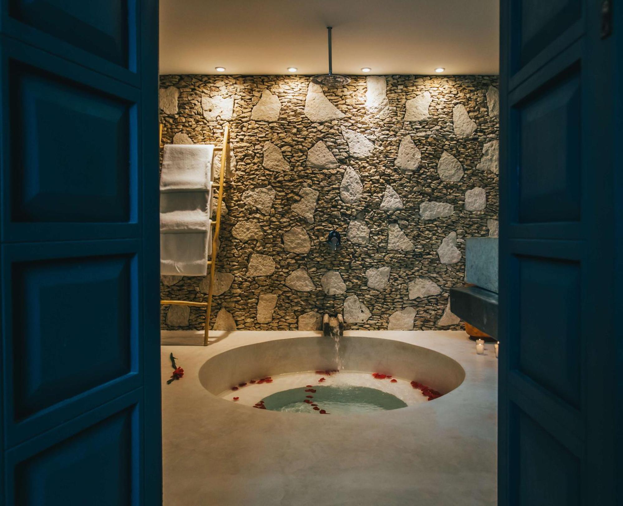 Deluxe Family Suite