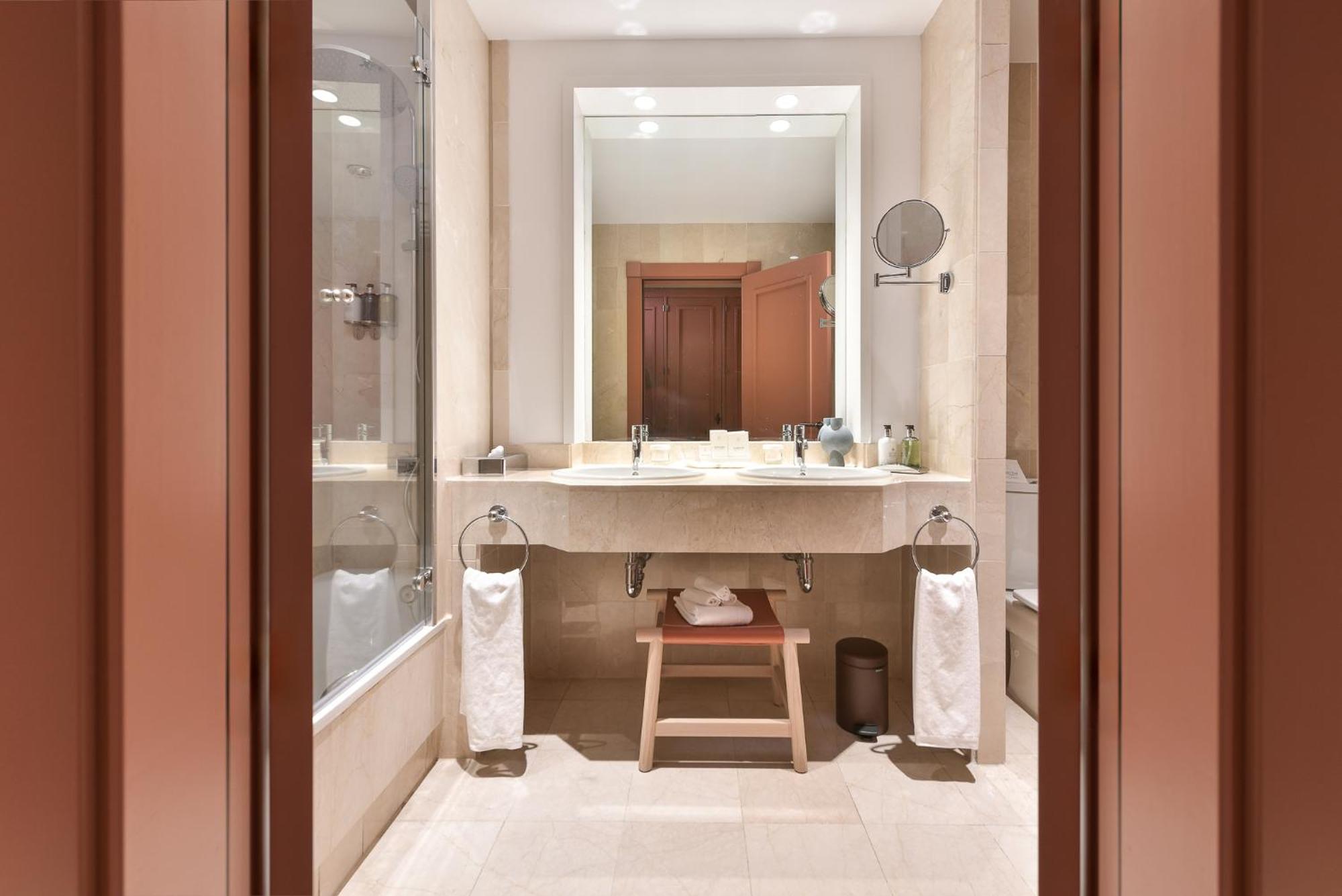 Junior Suite with Partial Sea View (2 Adults + 1 Child)