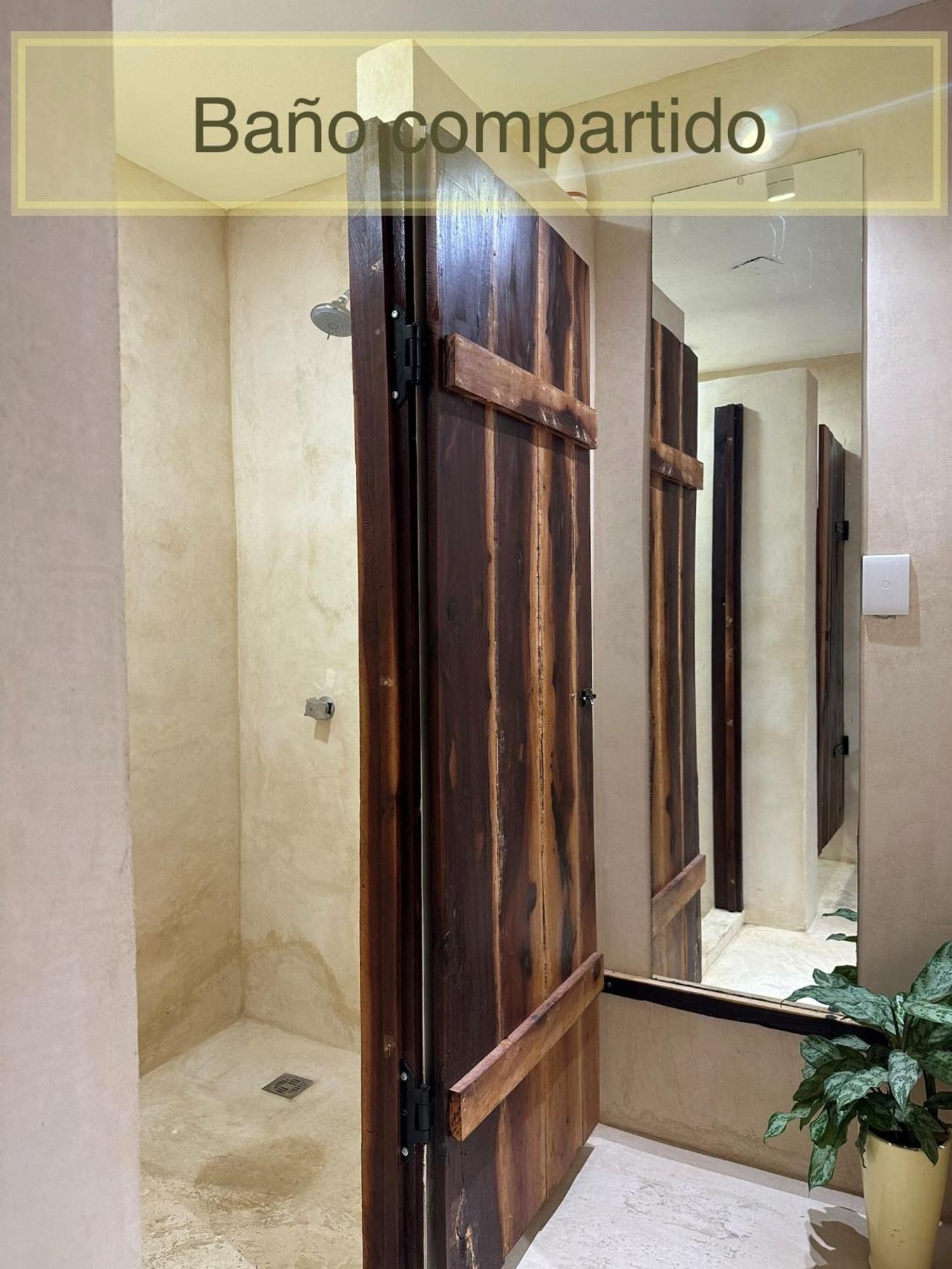 Habitación Doble con baño compartido