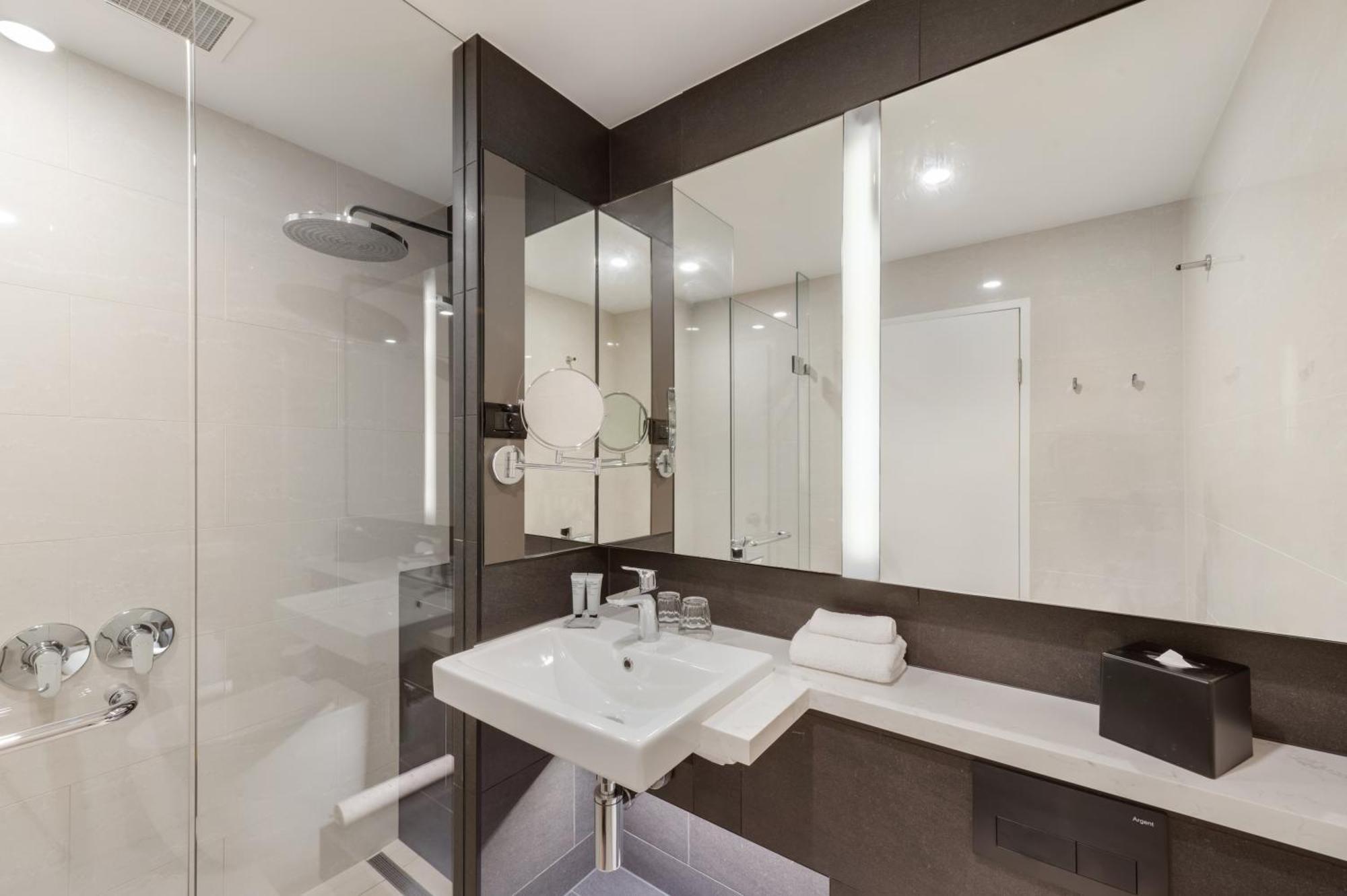 Signature Superior King Room