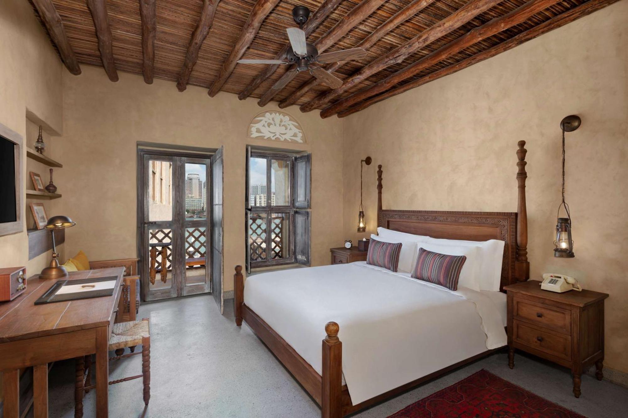 King Heritage Room Creek View