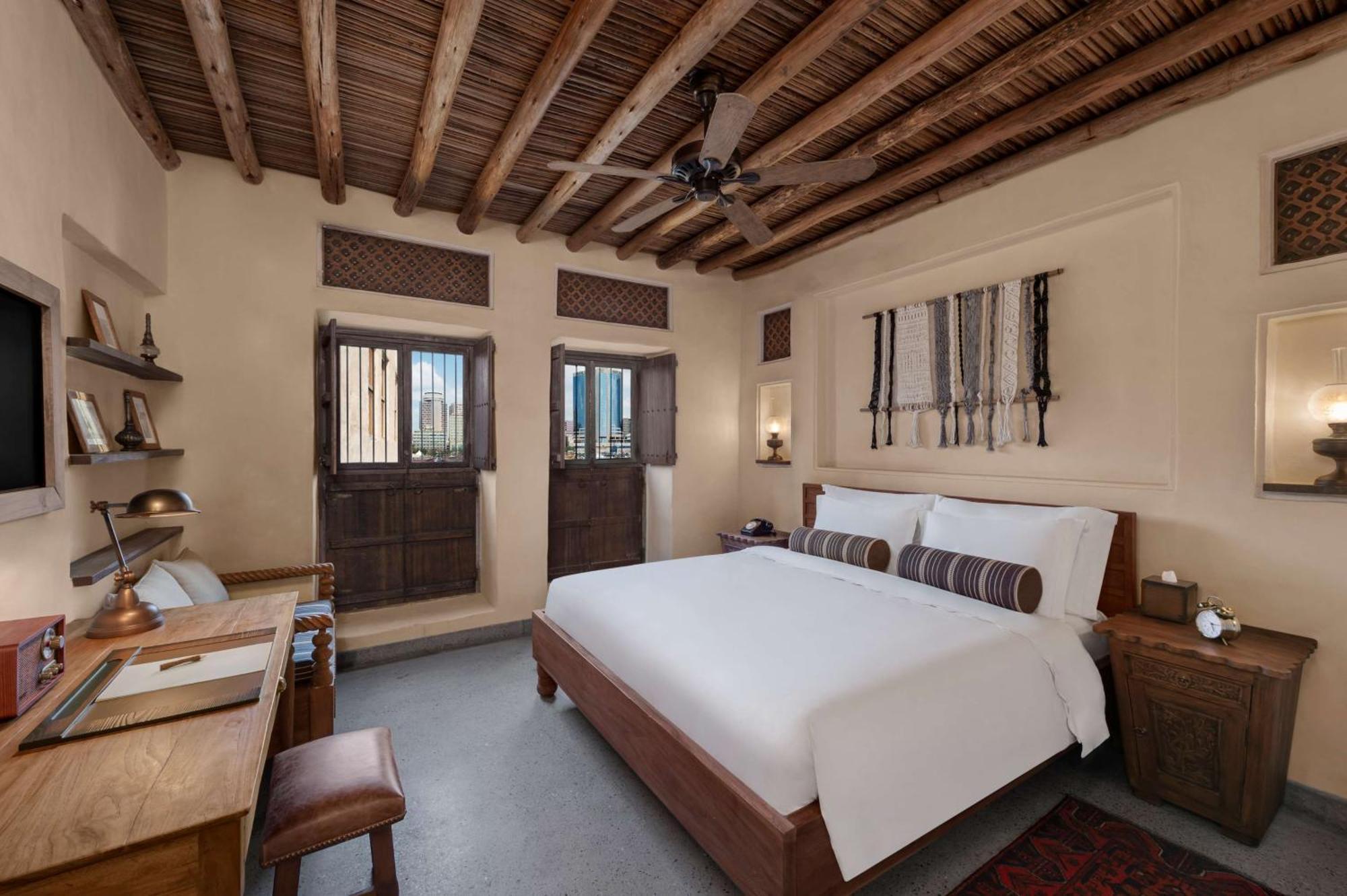 King Heritage Room Creek View