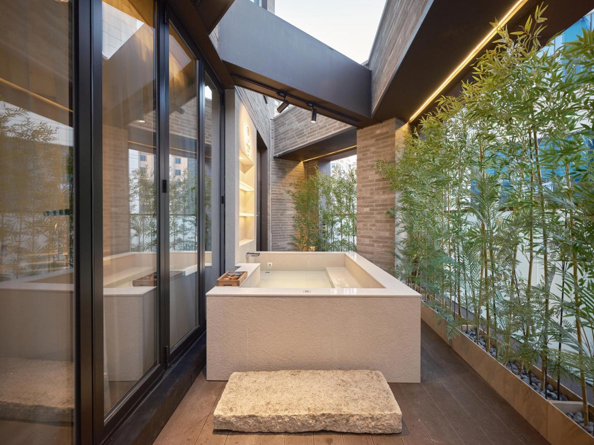 Private Terrace Spa Room (Private floor)