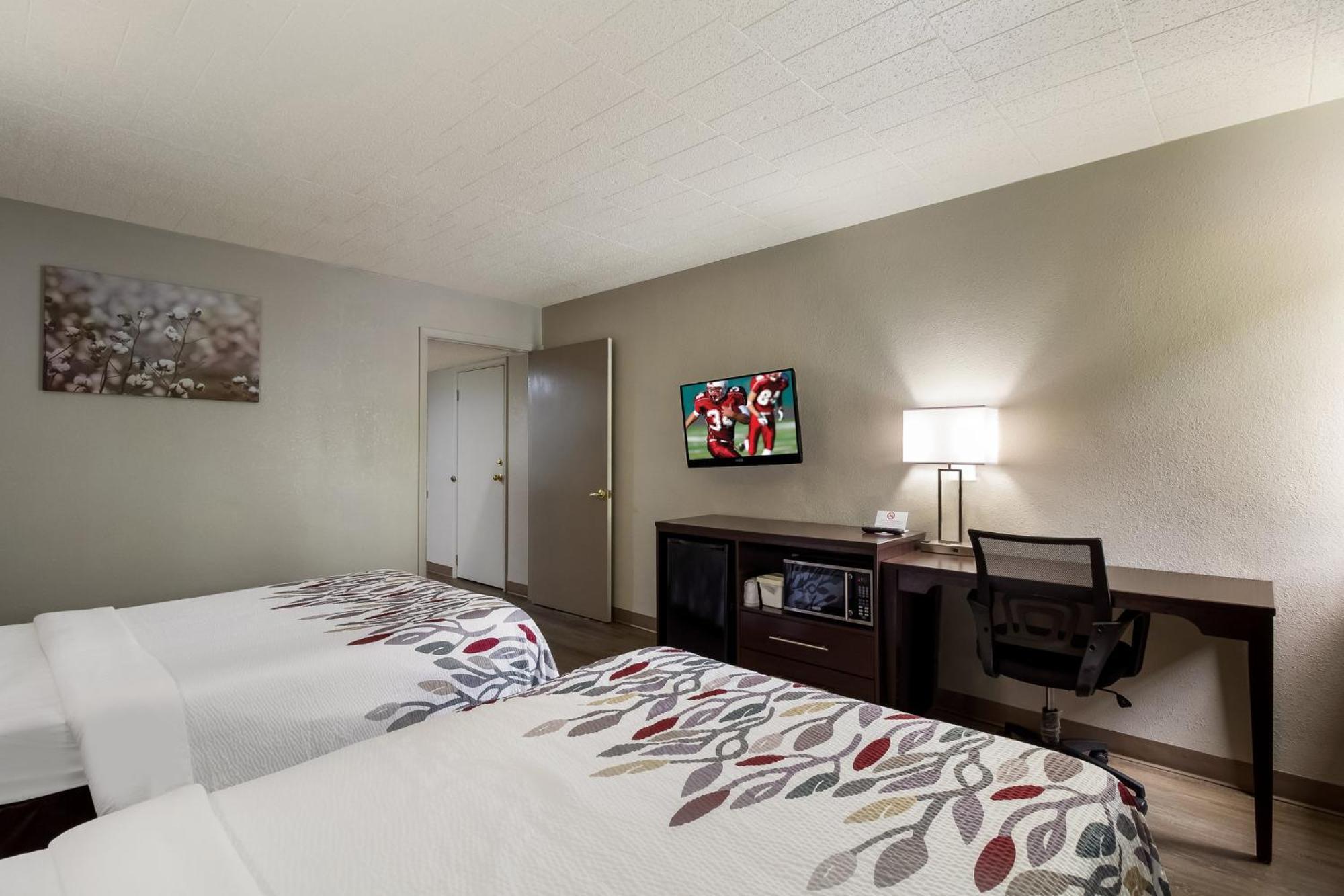 Deluxe Room with Two Double Beds Disability Access Non-Smoking