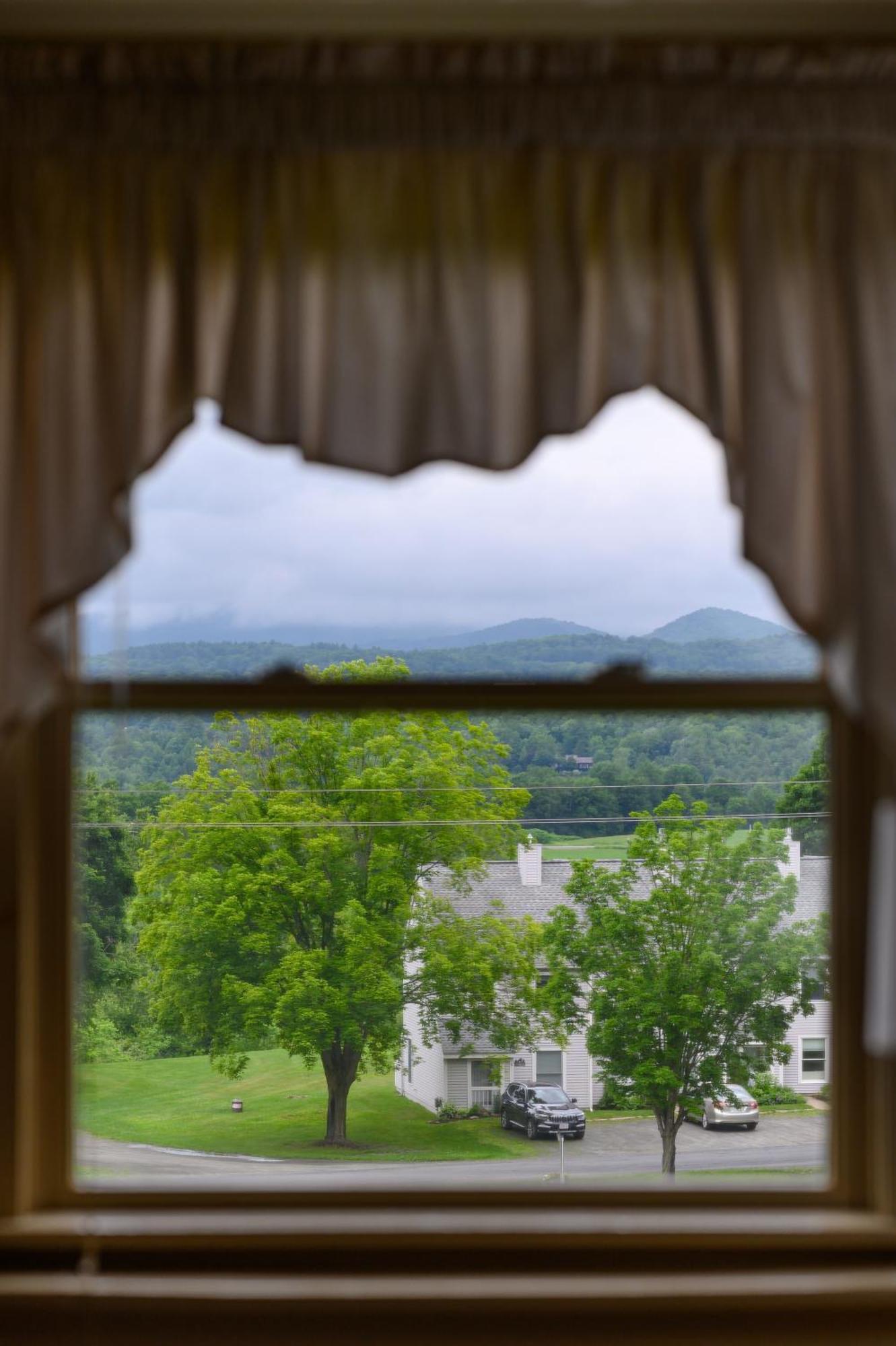 Double Room with Mountain View