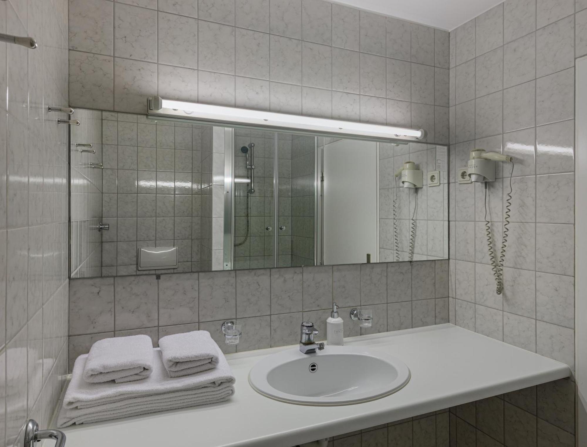 Double Room for 3 guests with Extra Bed