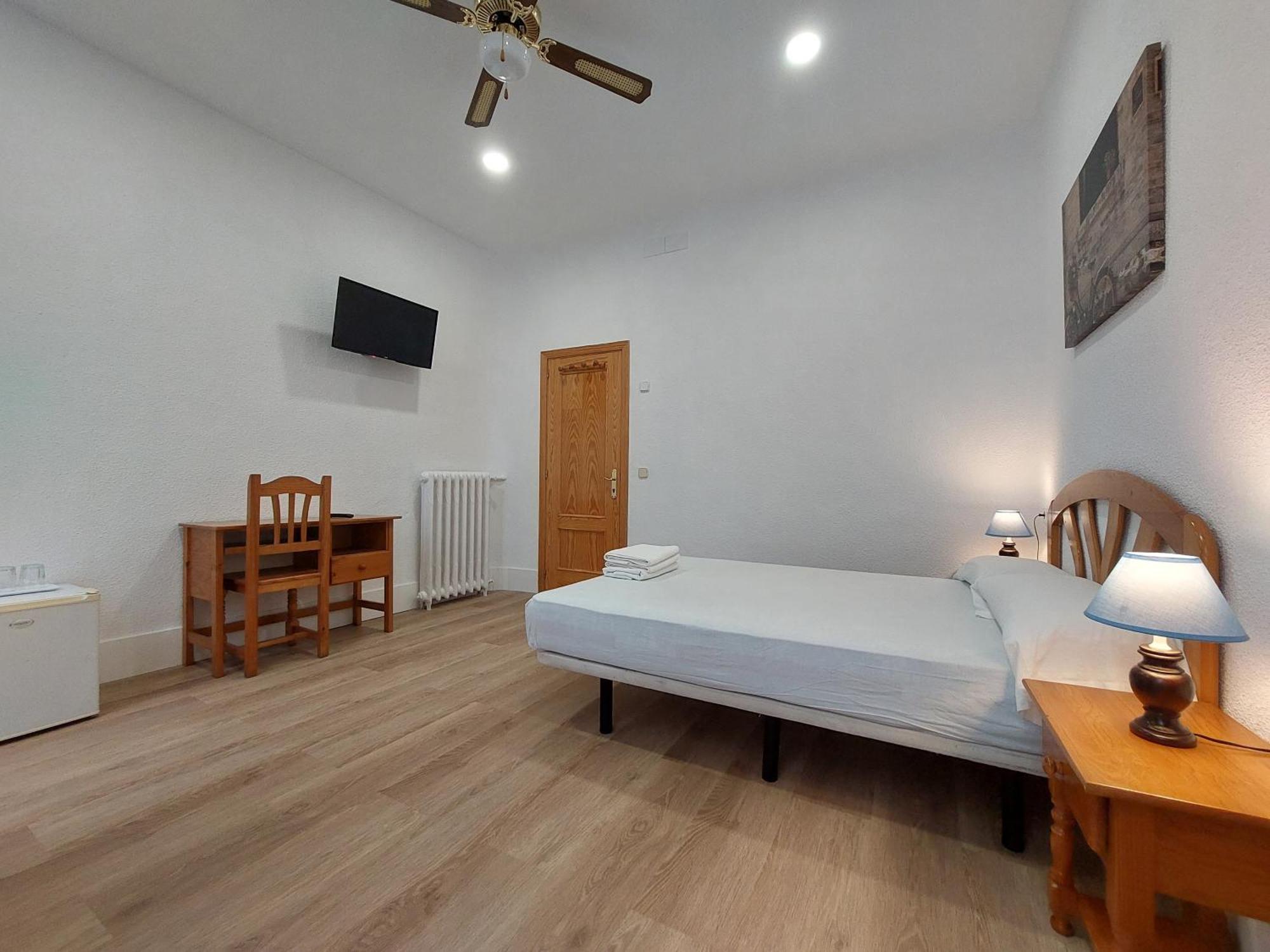 Double Room Private Bathroom