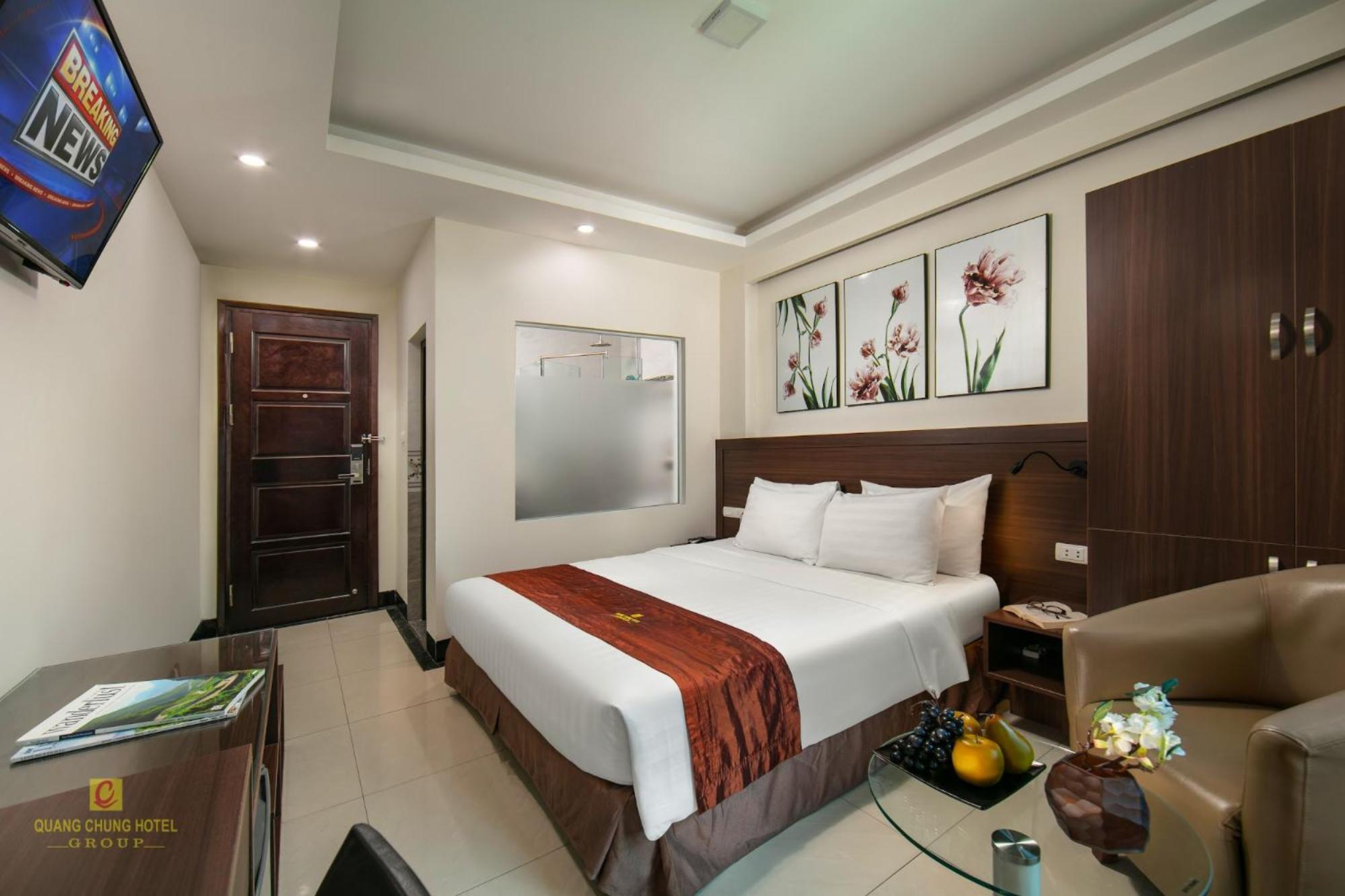 Deluxe Queen Room