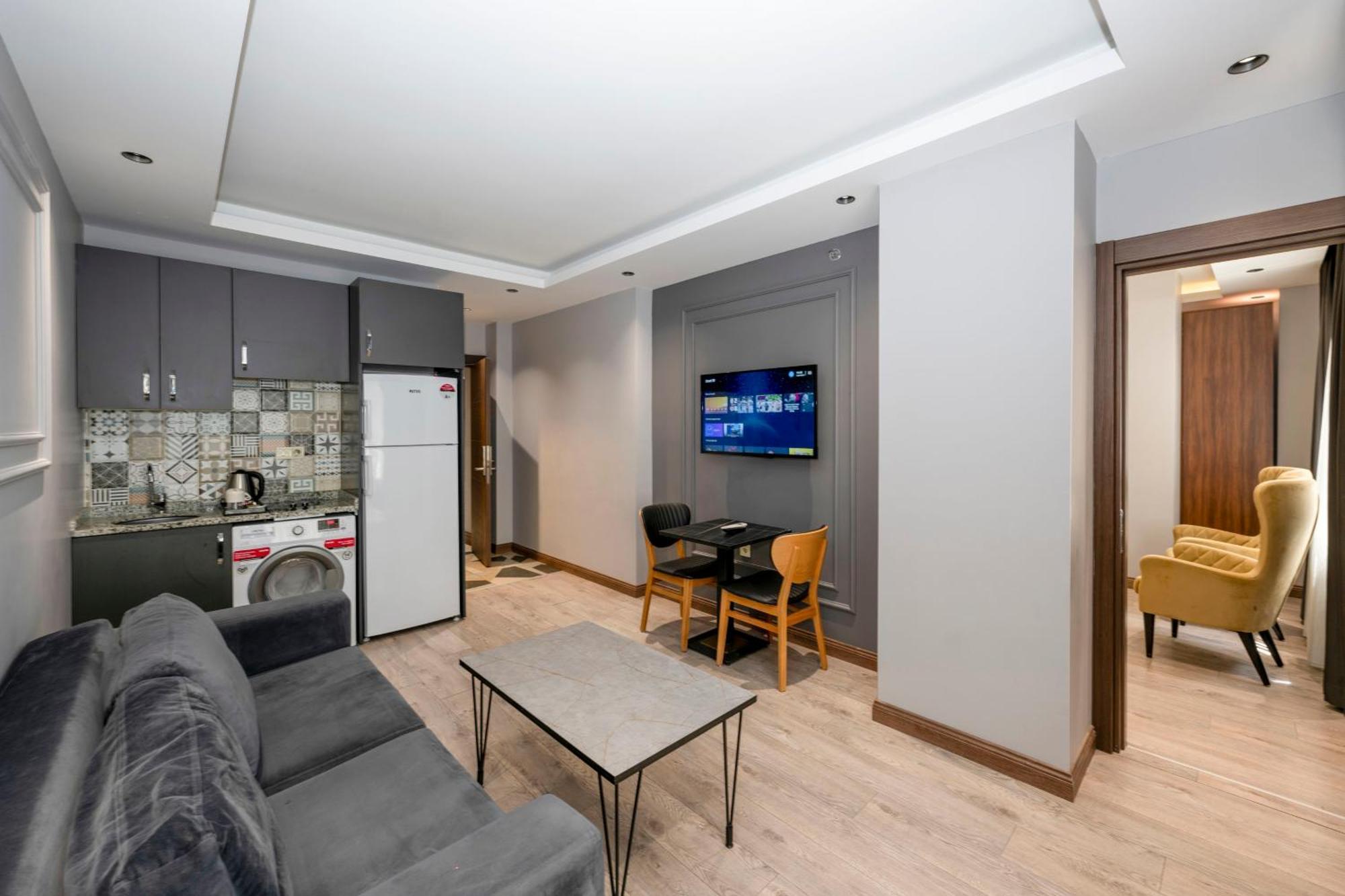 Deluxe Quadruple Room