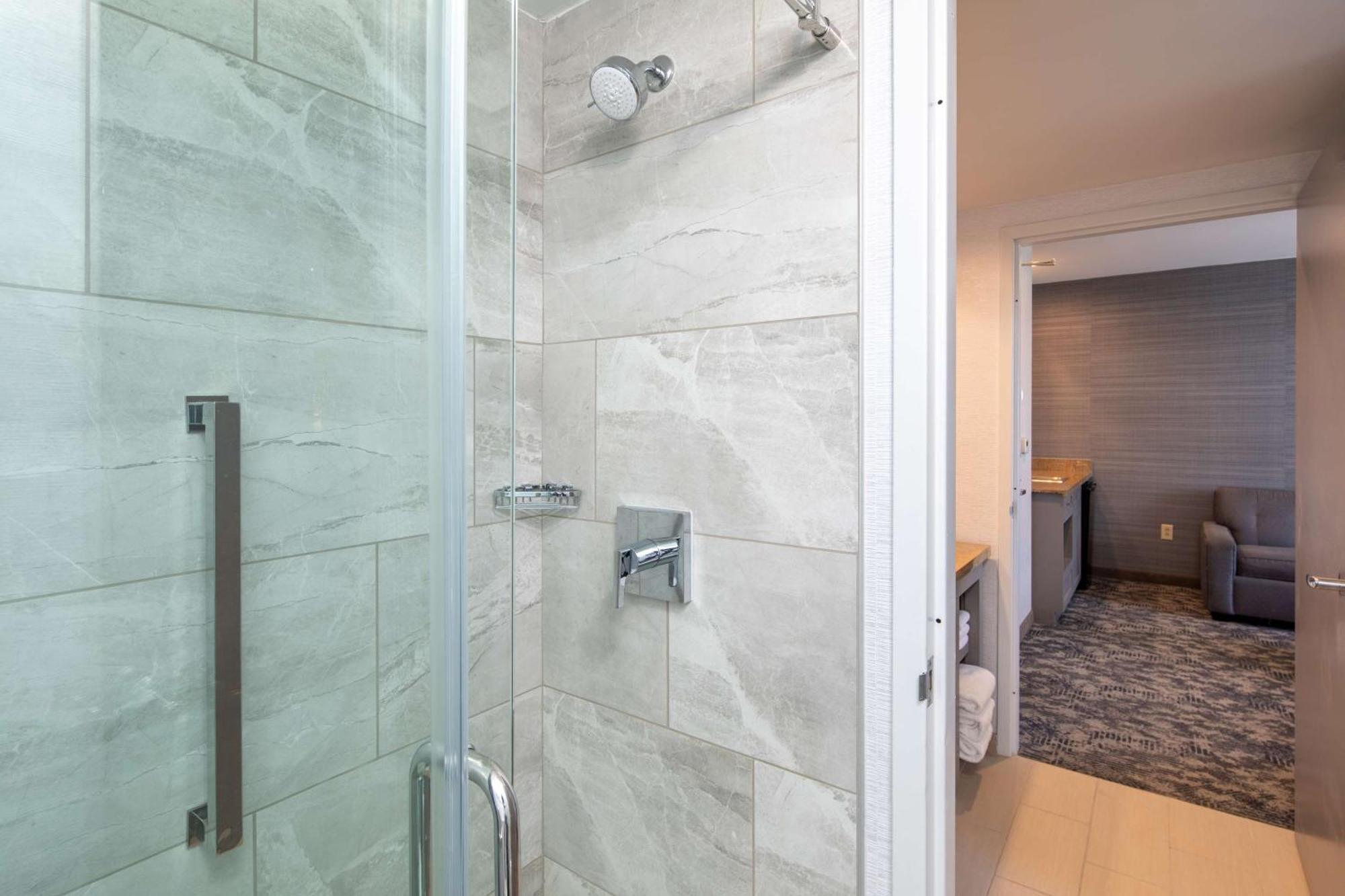 Suite con vistas al aeropuerto - 1 cama extragrande