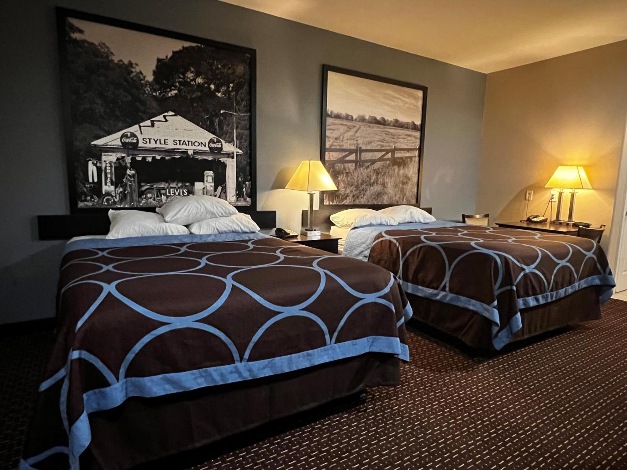 Deluxe Queen Studio Two Queen Beds Non-Smoking