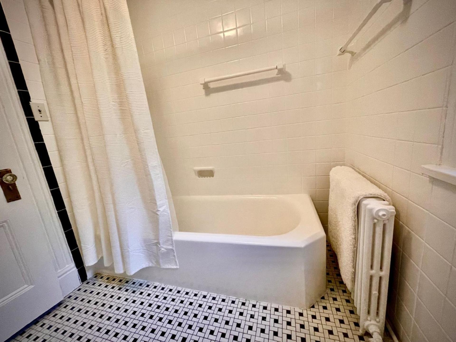 Double Room with Shared Bathroom