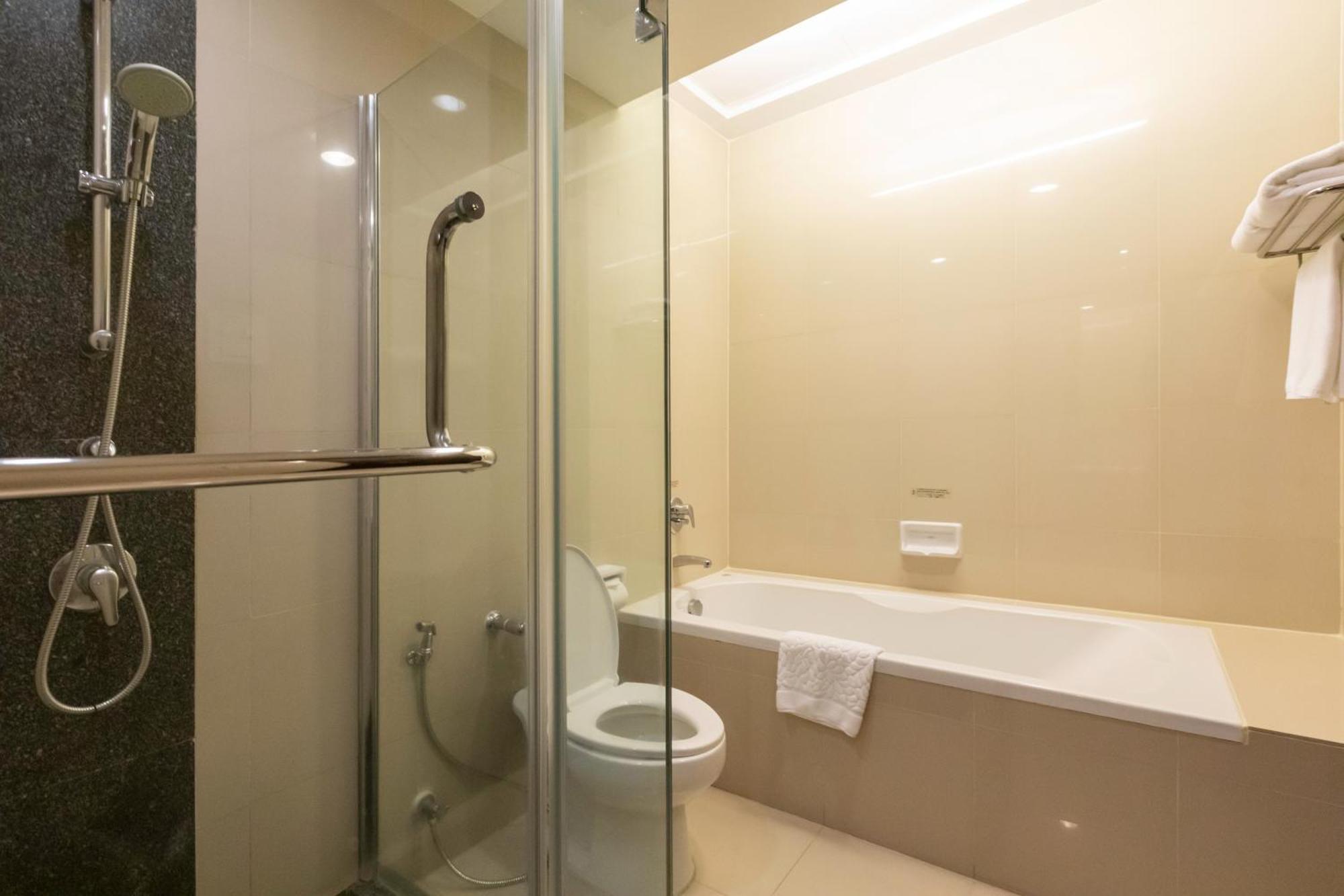 One-Bedroom Apartment,1556282797:JPEG