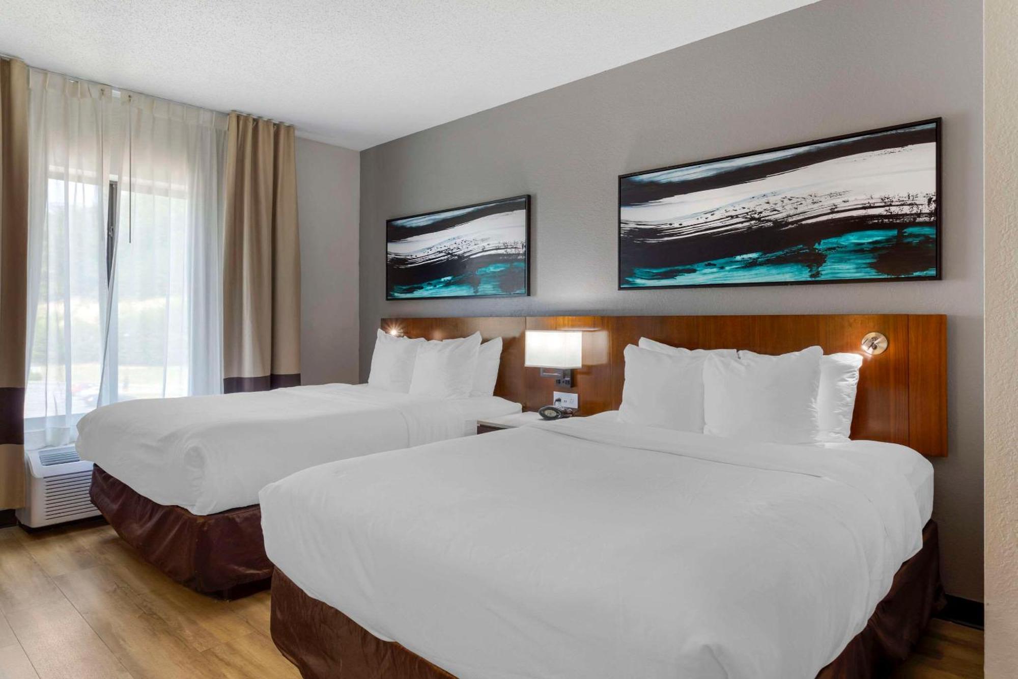 Queen Suite with Two Queen Beds - Non-Smoking