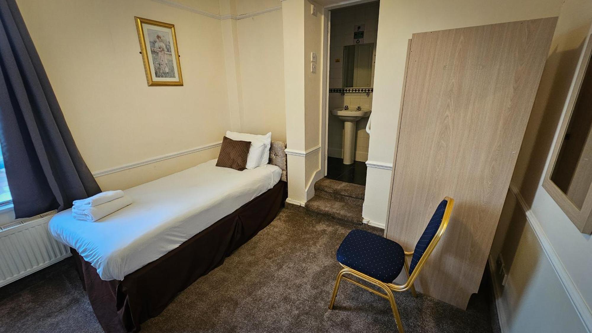 Single Room,1556338063:JPEG