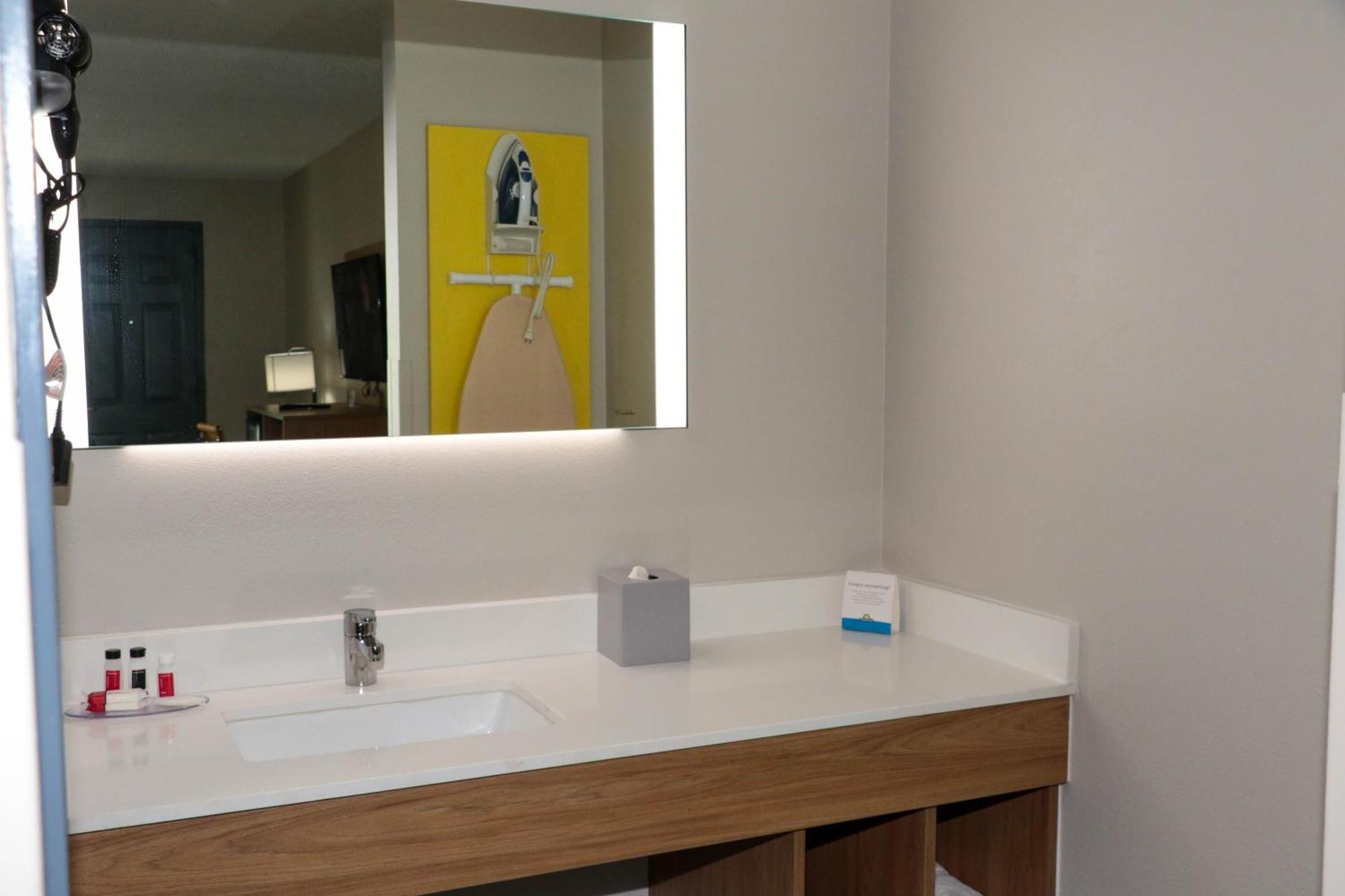 Double Room with Two Double Beds - Non-Smoking