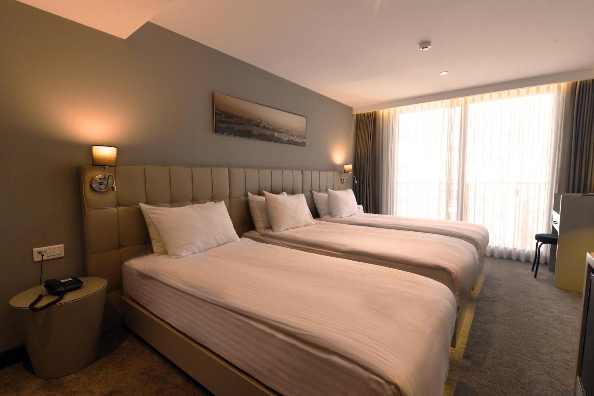 Triple Room,1556554501:JPEG