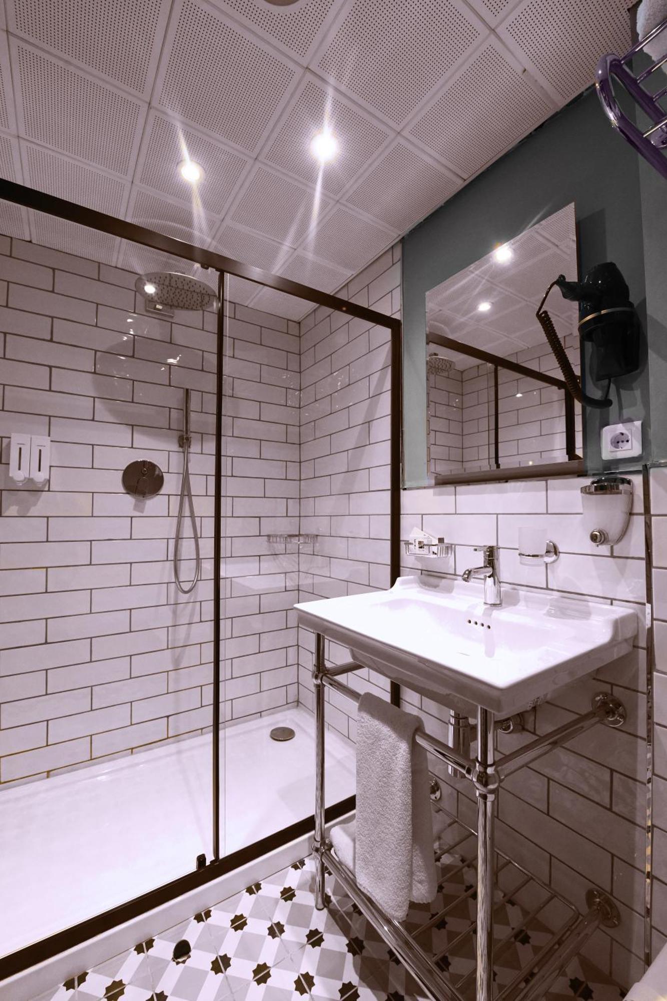 Classic Triple Room,1426282074:JPEG