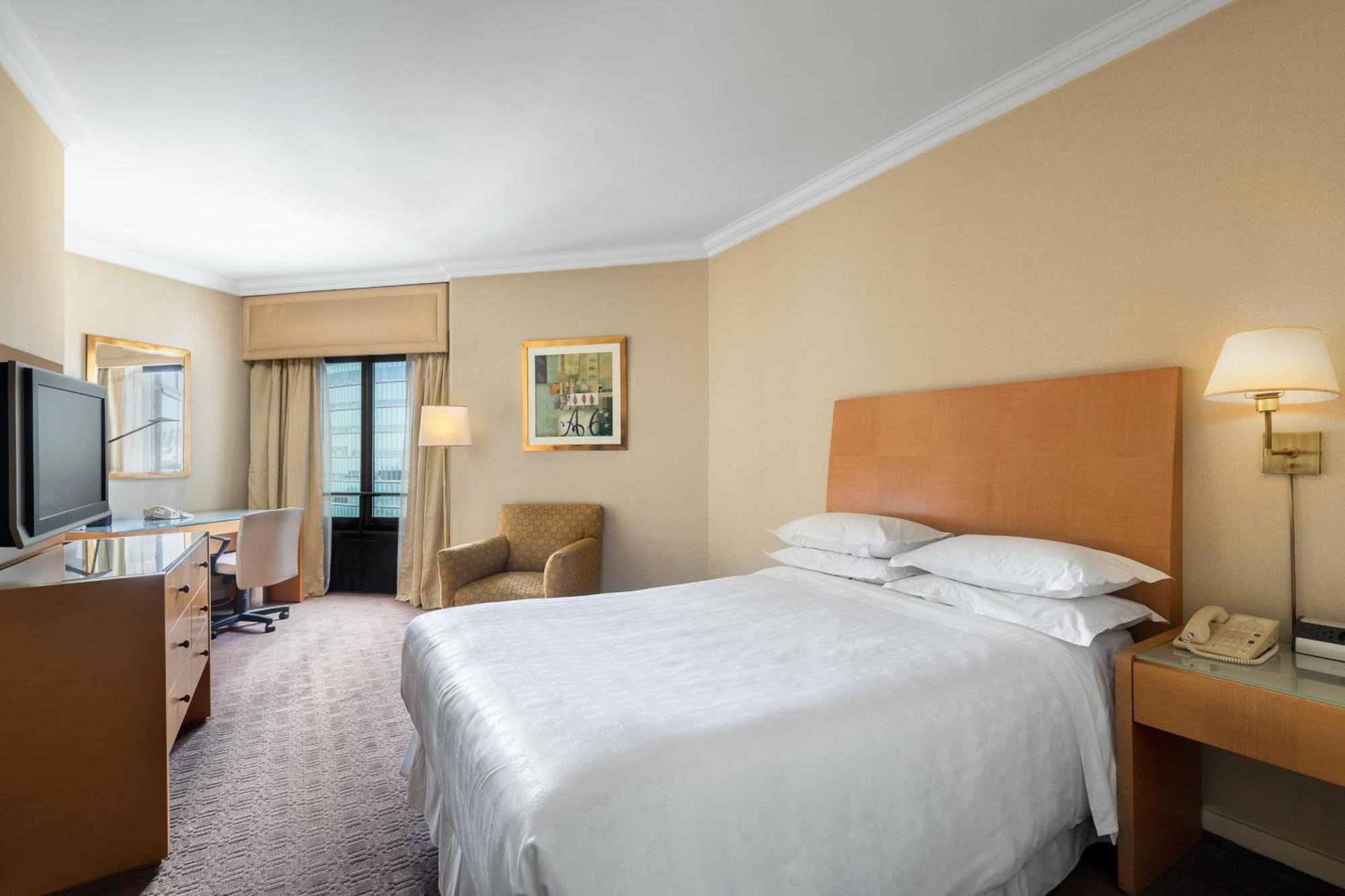 Classic Smaller Guest room 1 Twin or Single Beds