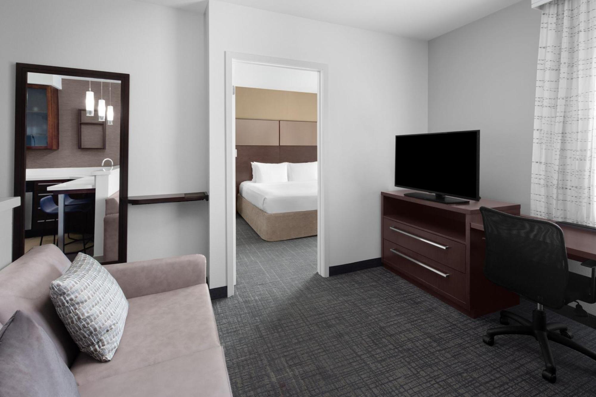 One-Bedroom King Suite