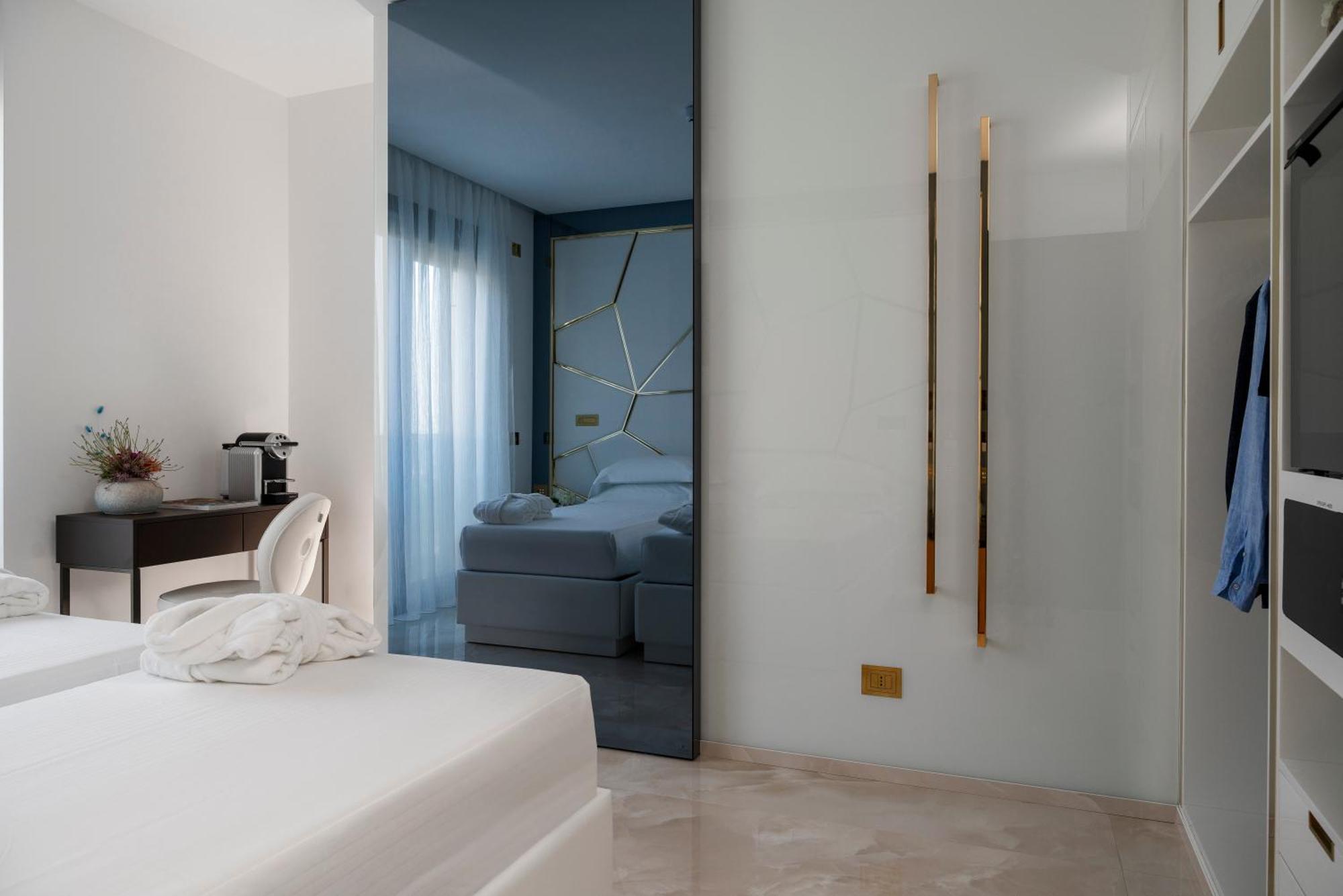 Classic Doppelzimmer mit seitlichem Meerblick