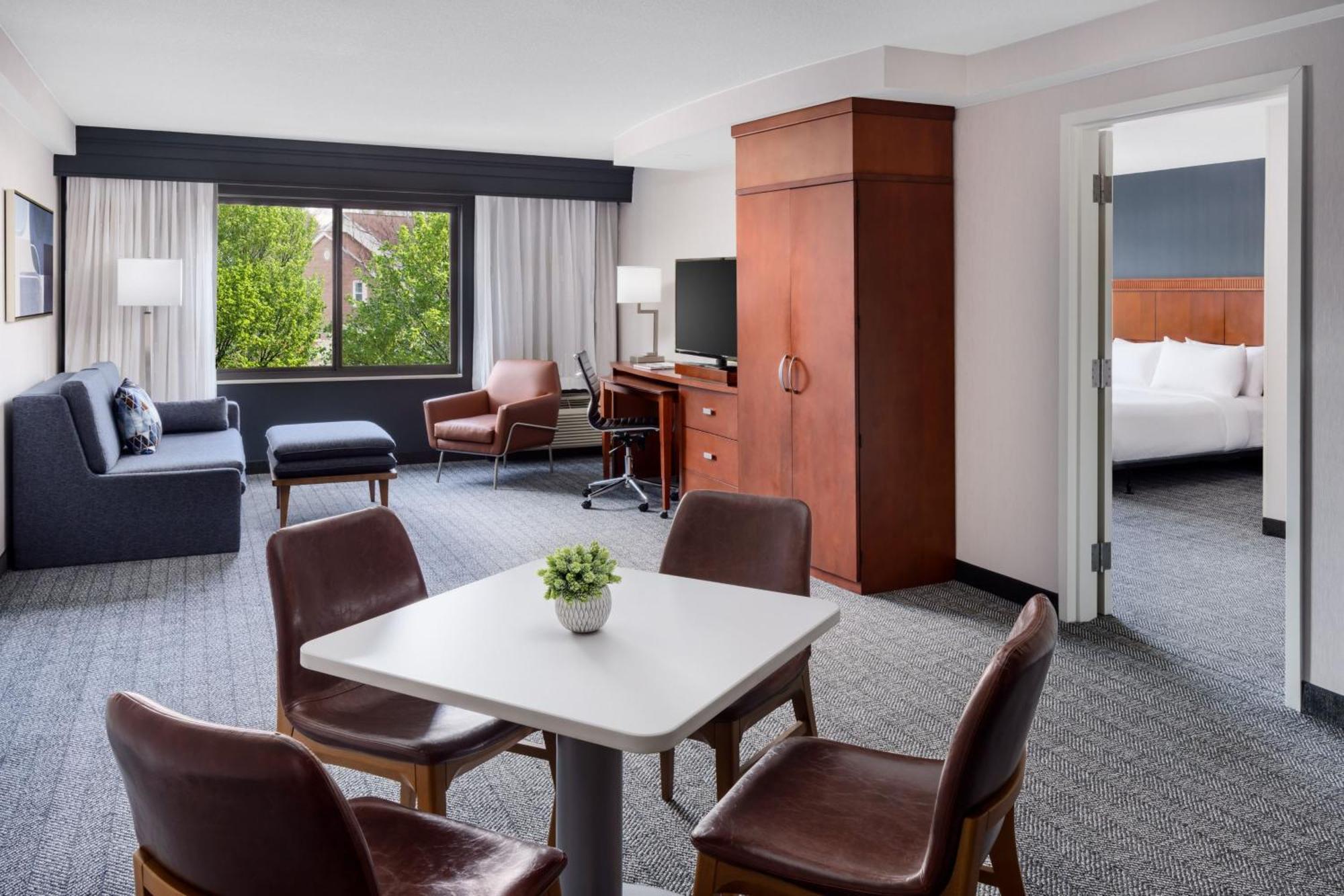 One-Bedroom Executive King Suite with Sofa Bed