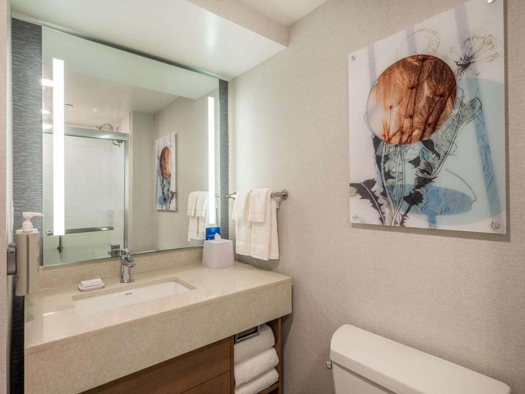 One-Bedroom King Suite with River View