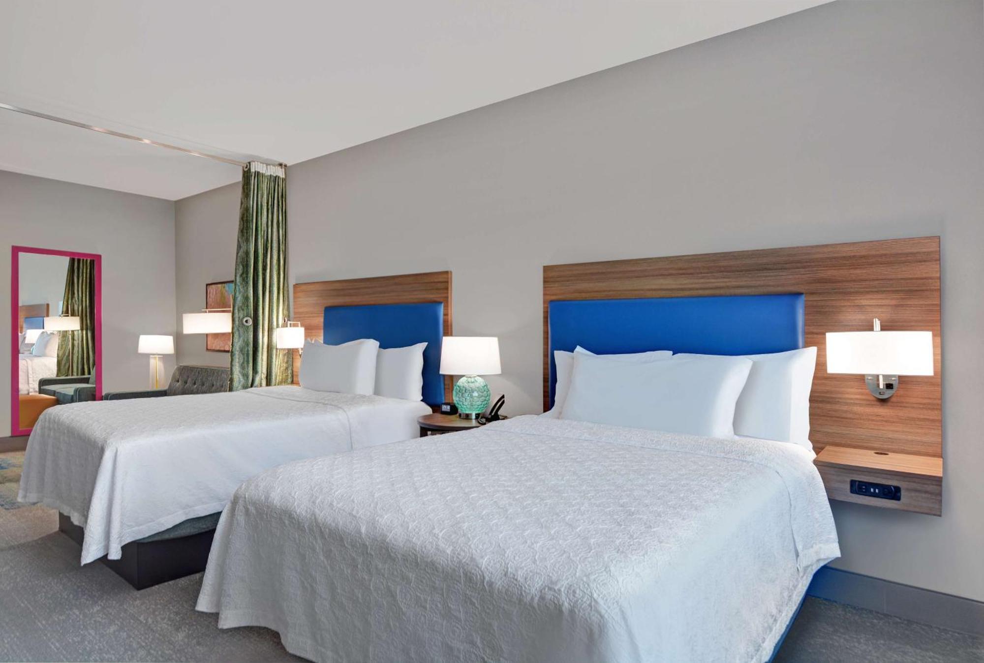 Queen Studio Suite with Two Queen Beds - Non-Smoking